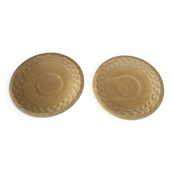 Lot de deux petites assiettes céramique