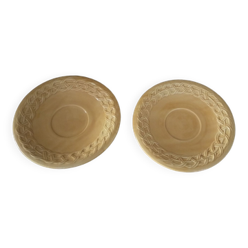 Lot de deux petites assiettes céramique