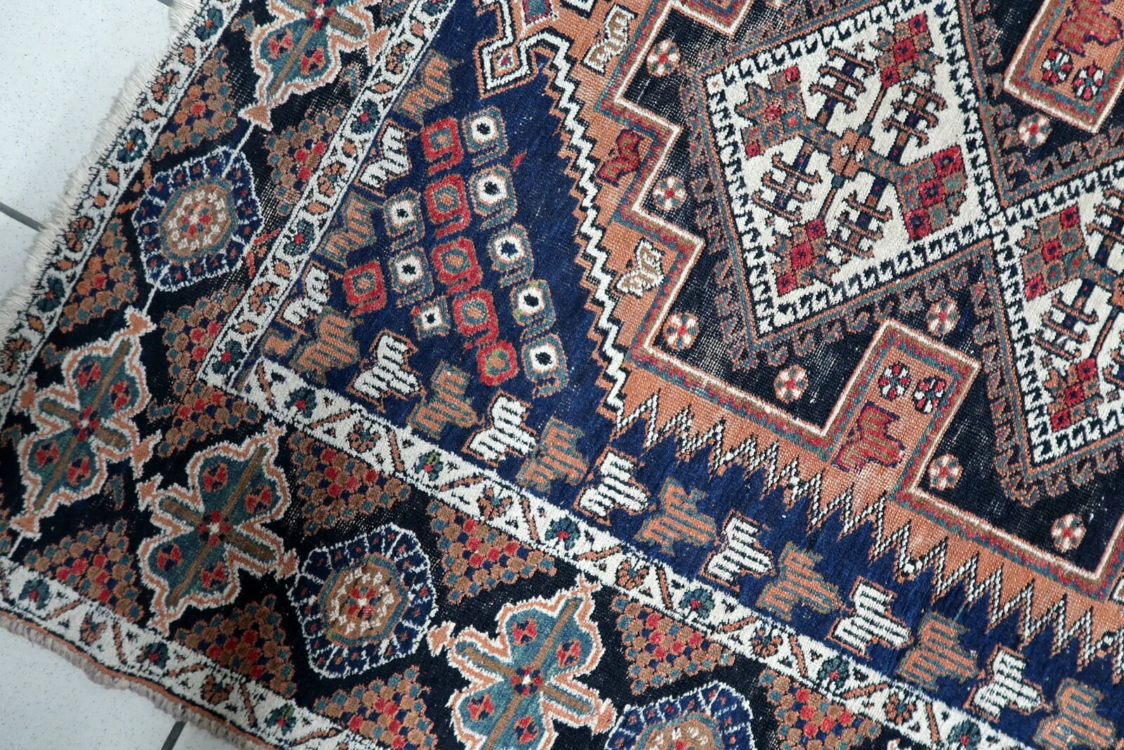 Antique Persian Afshar rug 115cm x 142cm 1920s - 1C1237