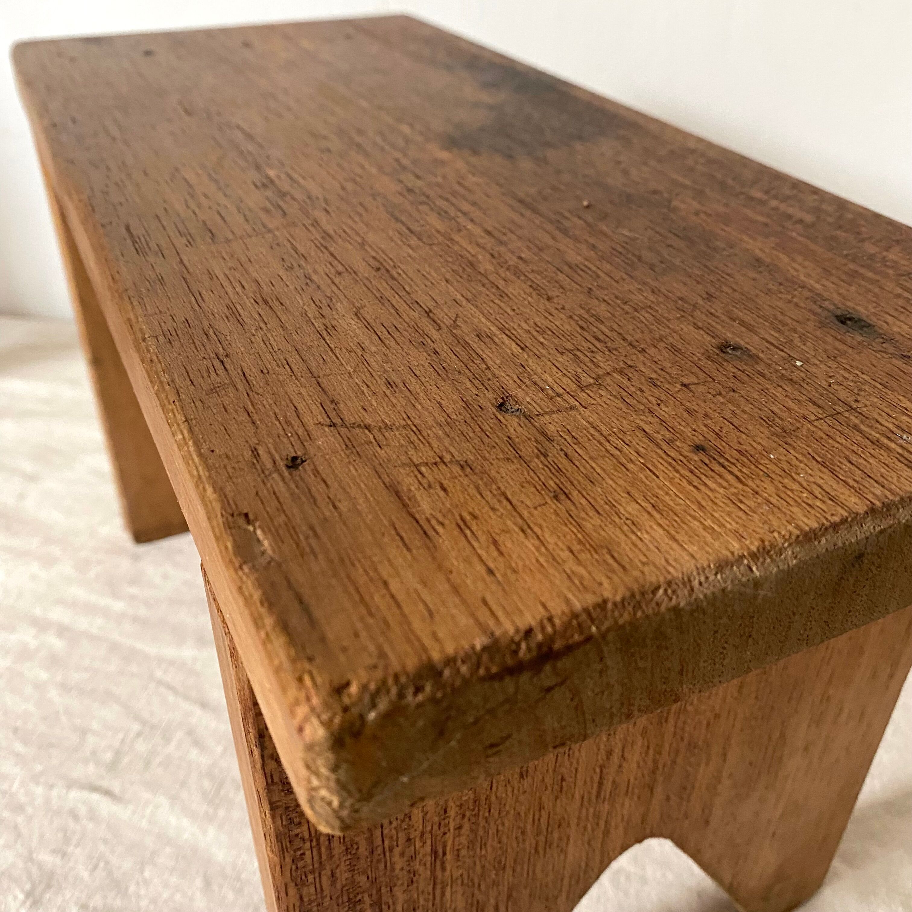 Low stool or plant holder