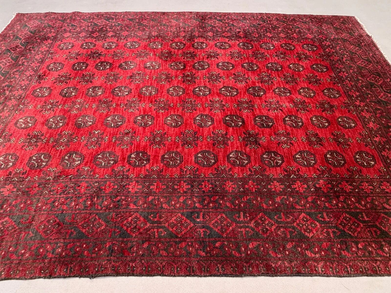 Tapis village afghan turkmène vintage 195x280 cm, rouge, noir, grand tribal