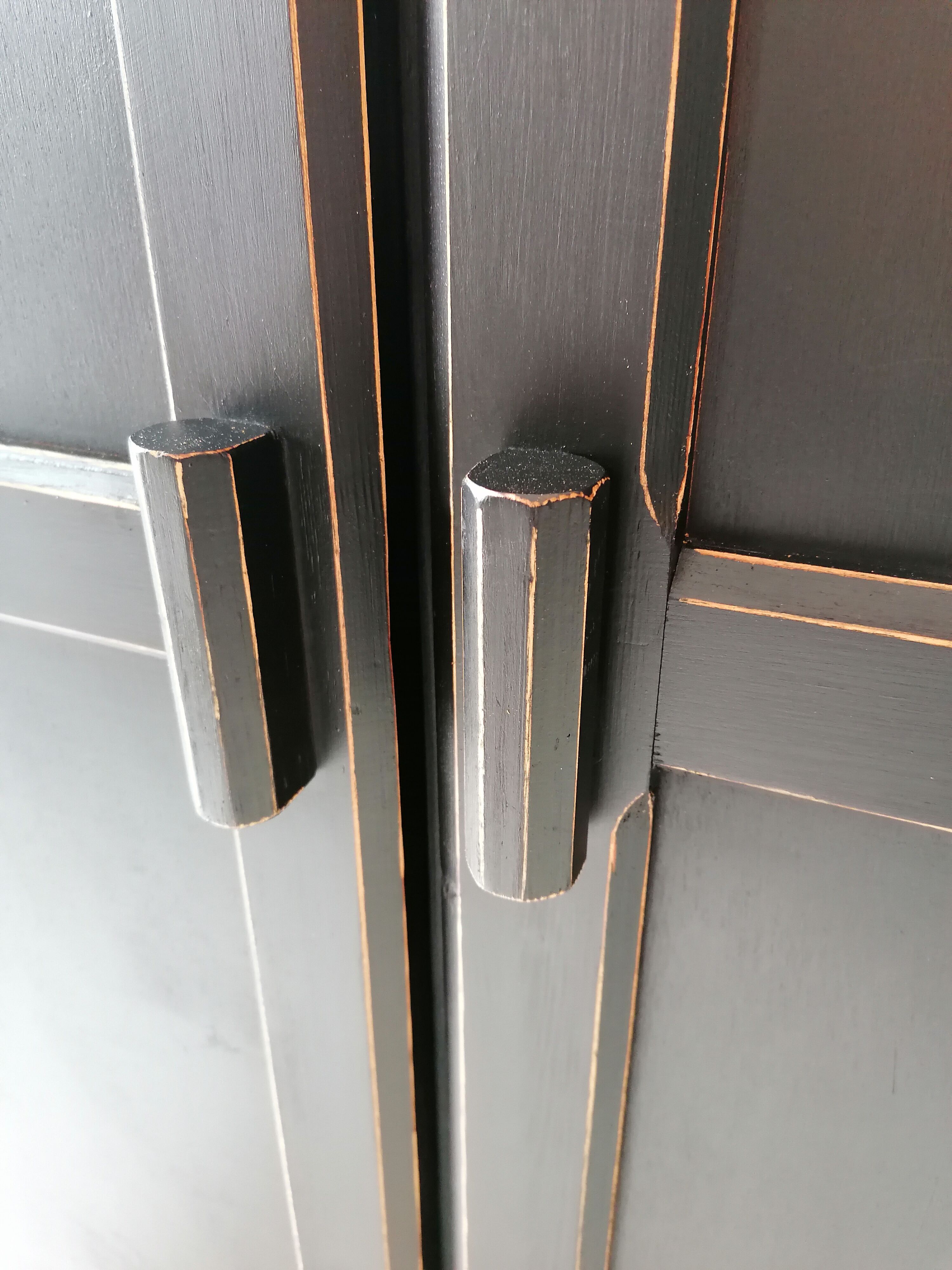 Armoire parisienne