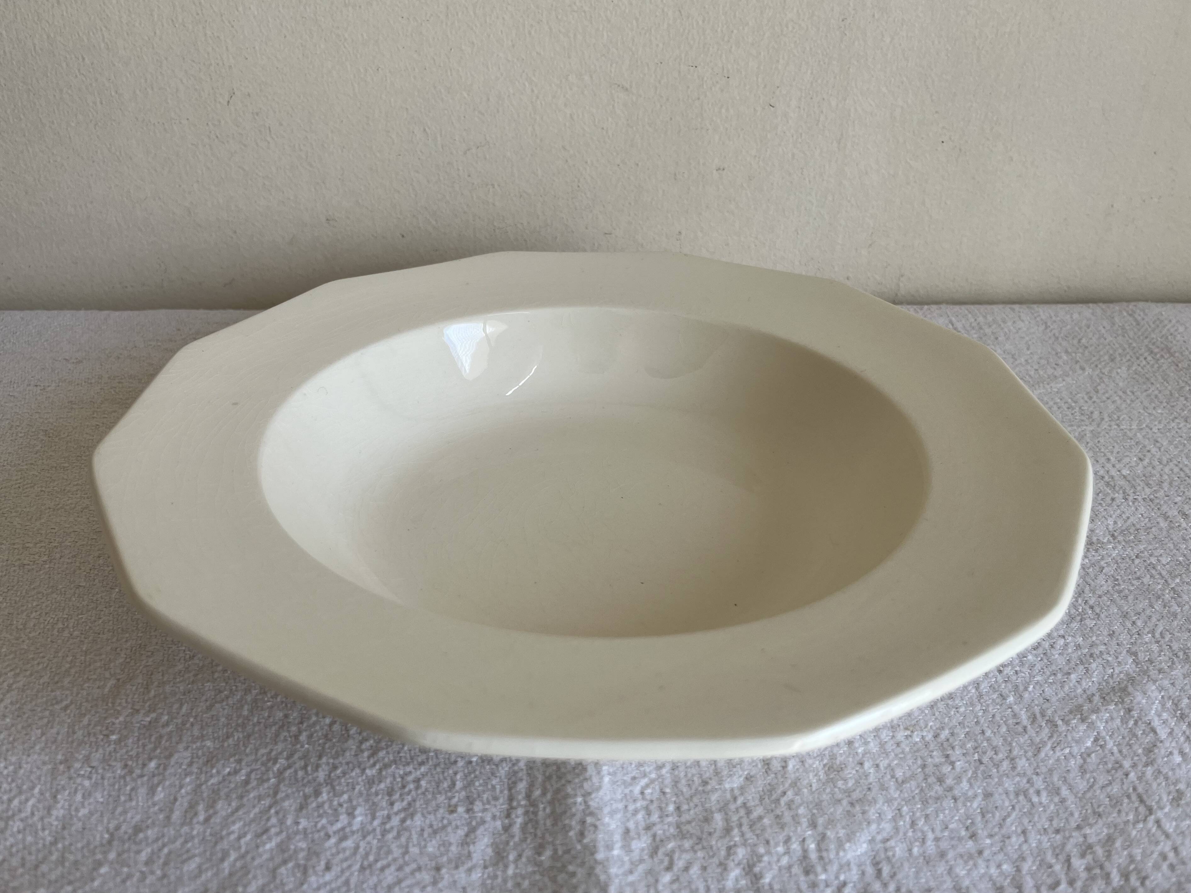 Octagonal fine earthenware table centrepiece 1920 white cream