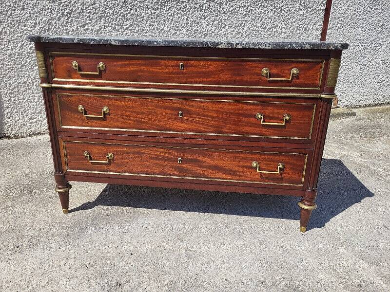 Louis xvi mahogany chest of drawers with 3 drawers from the 19th century