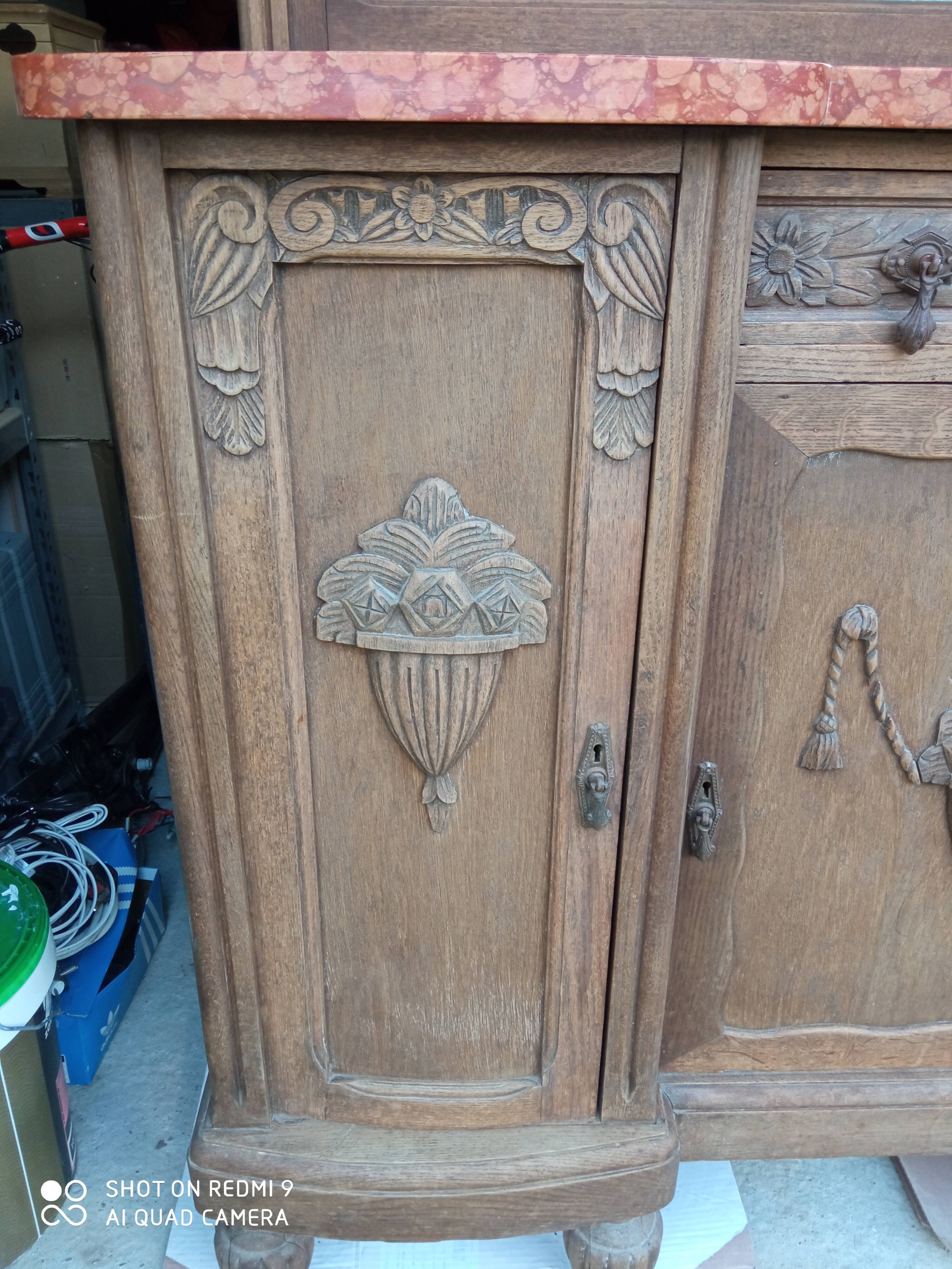 Art Deco serving buffet