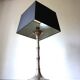 Lampe de table en métal chromé