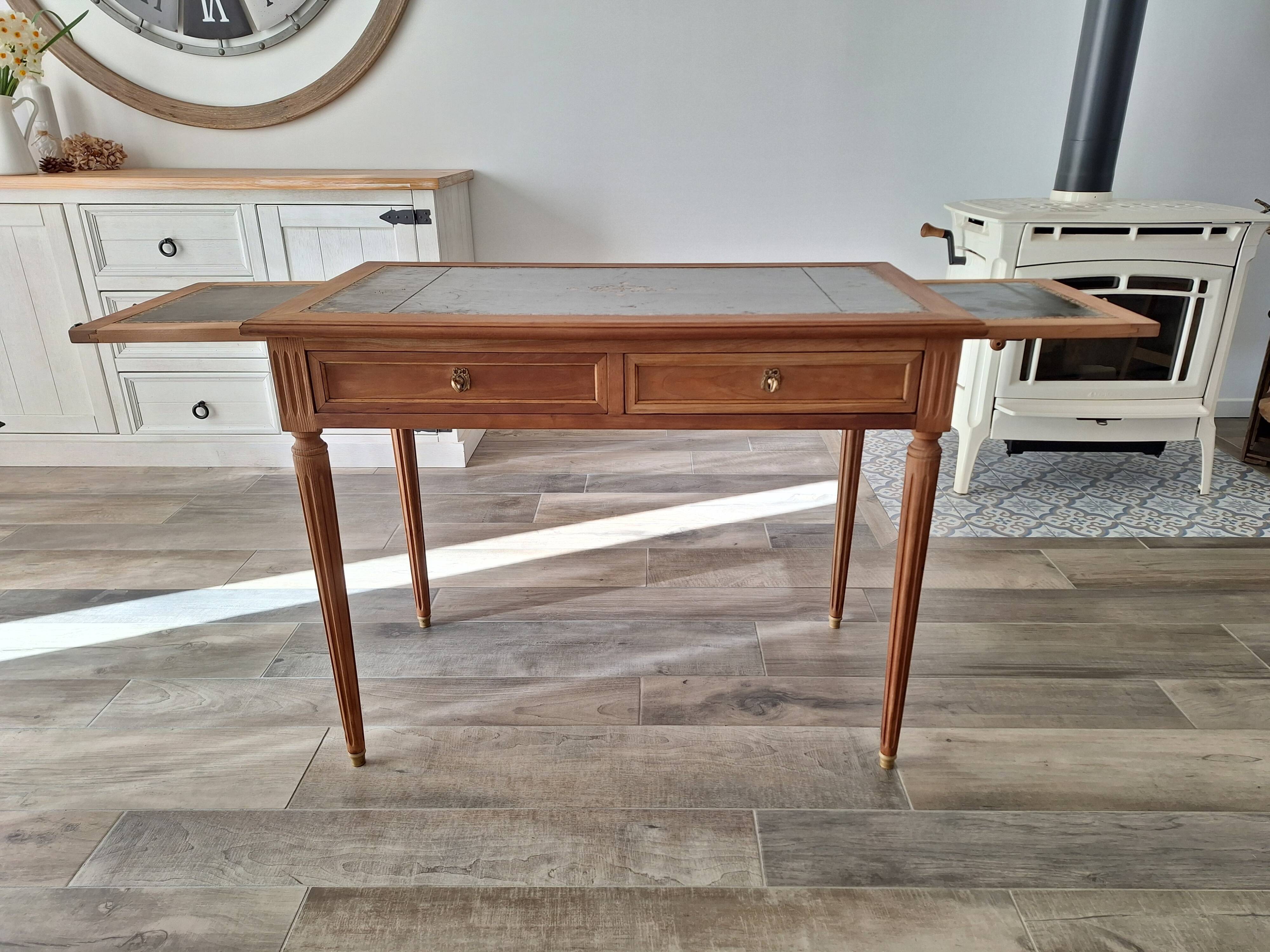 Extendable desk in solid wood in Louis XVI style