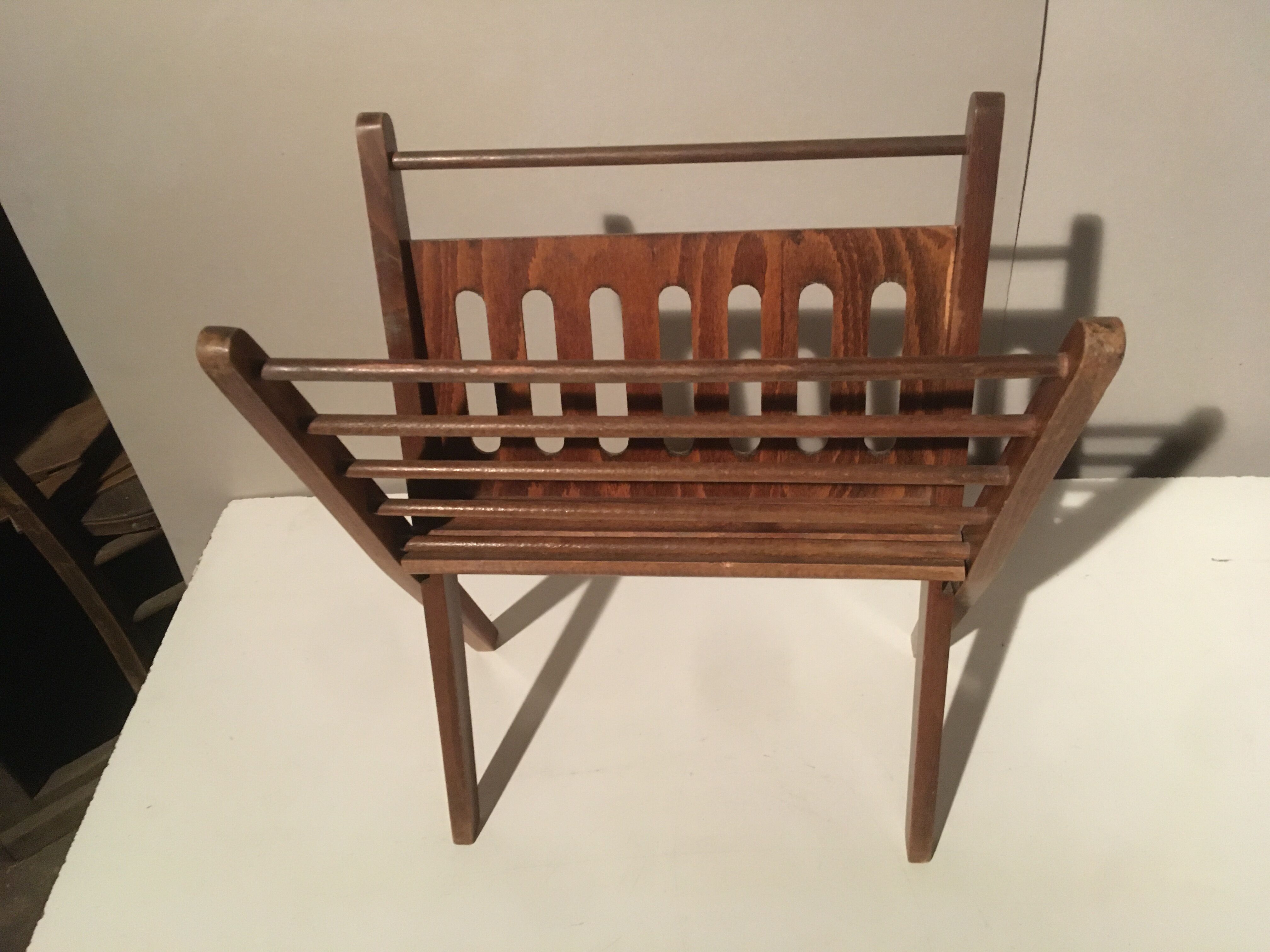 Scandinavian magazine holder design Cees Braakman