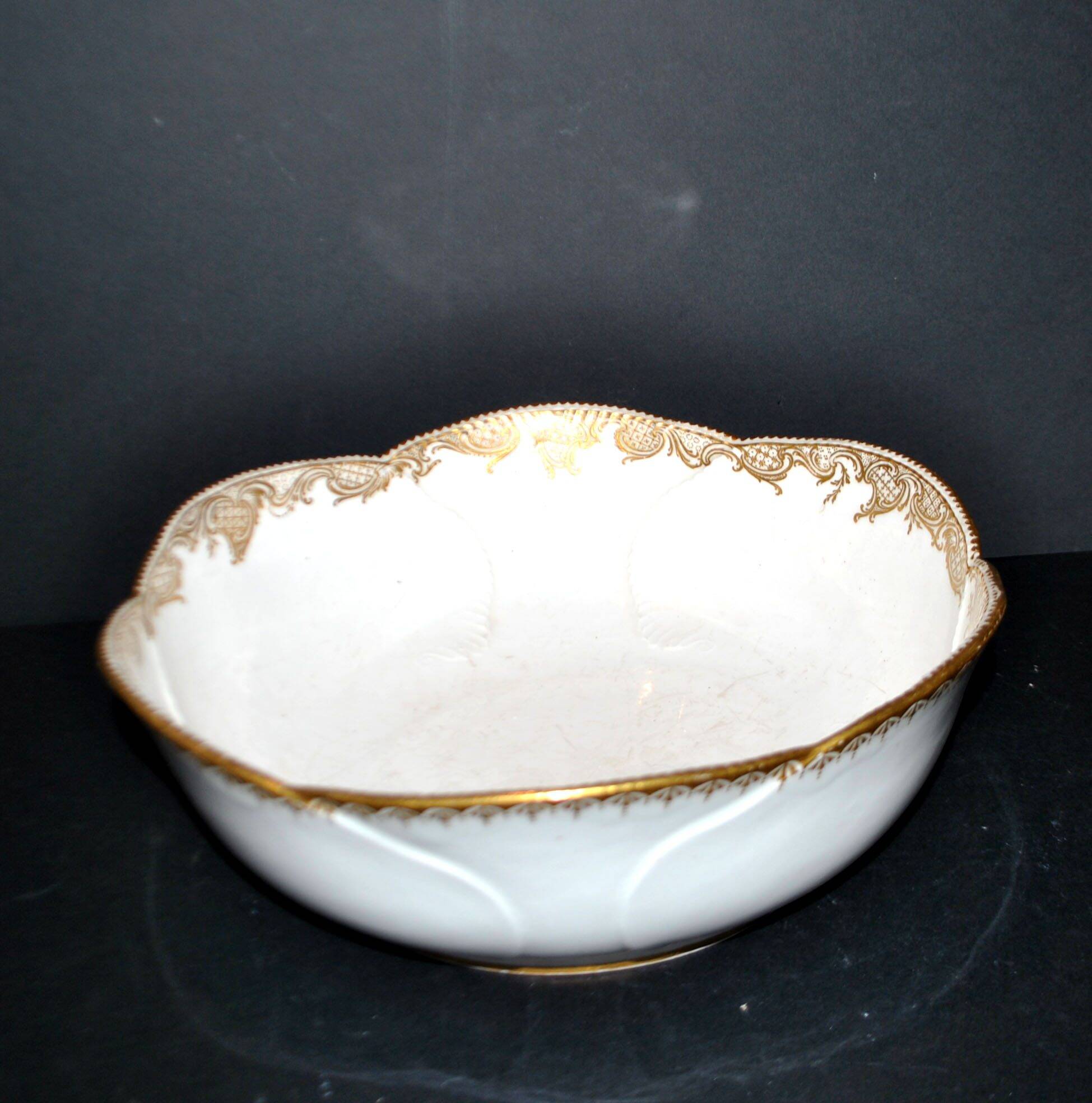 Antique Sèvres porcelain salad bowl with hand-painted gold arabesque decoration