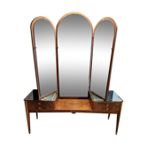 Venetian hairdresser with triptych mirror