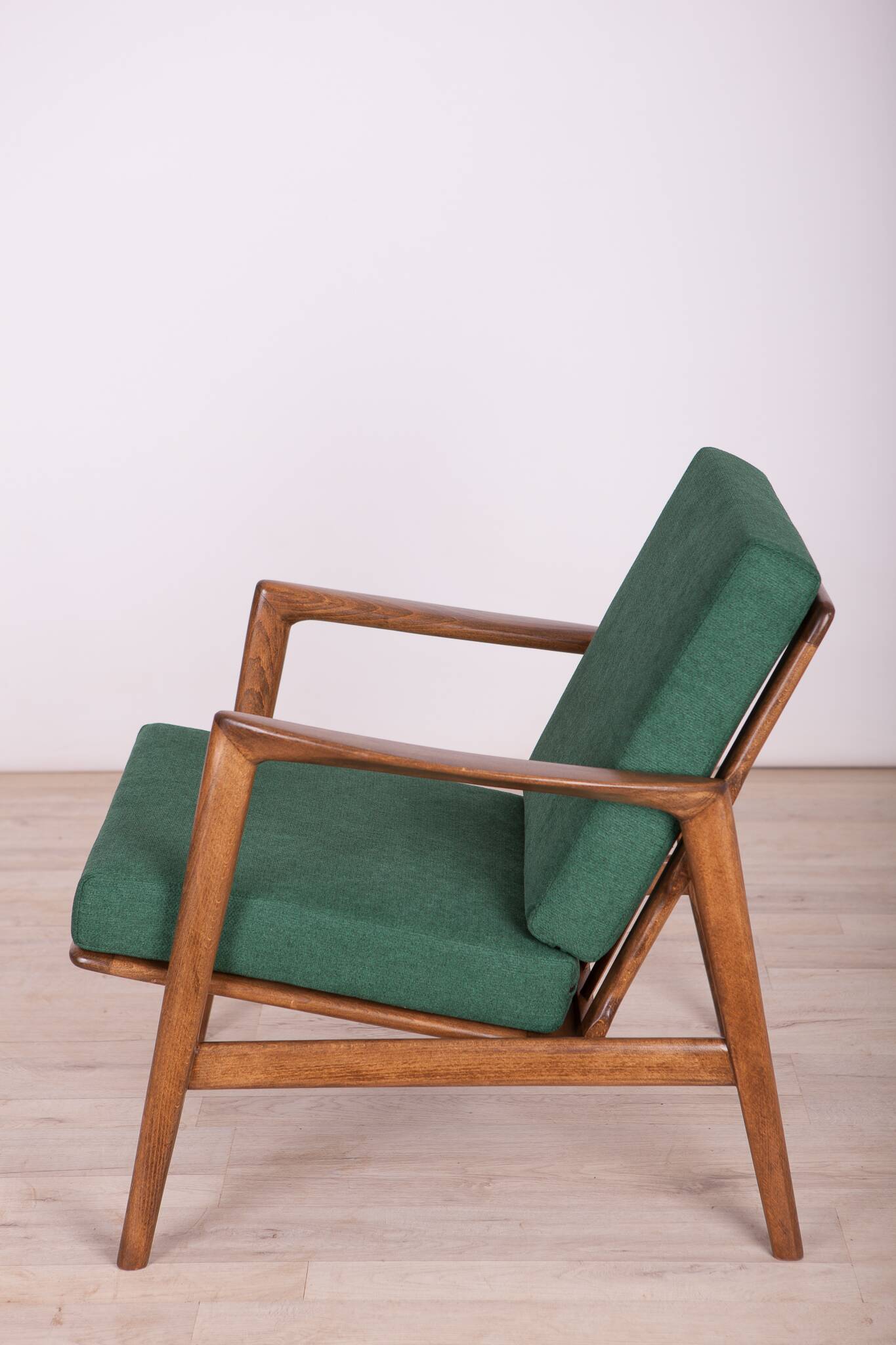 300-139 Armchairs from Swarzędzka, 1960s, Set of 2