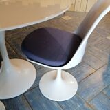 Tulip legs table and chairs
