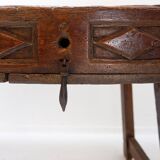 Console espagnole en chêne massif du XVIIIe siècle