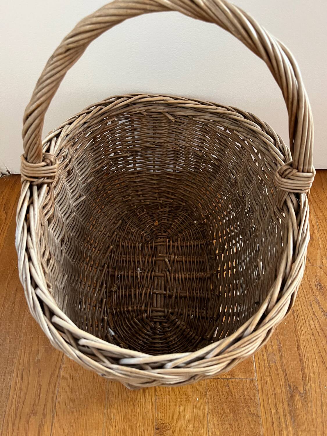 Wicker basket