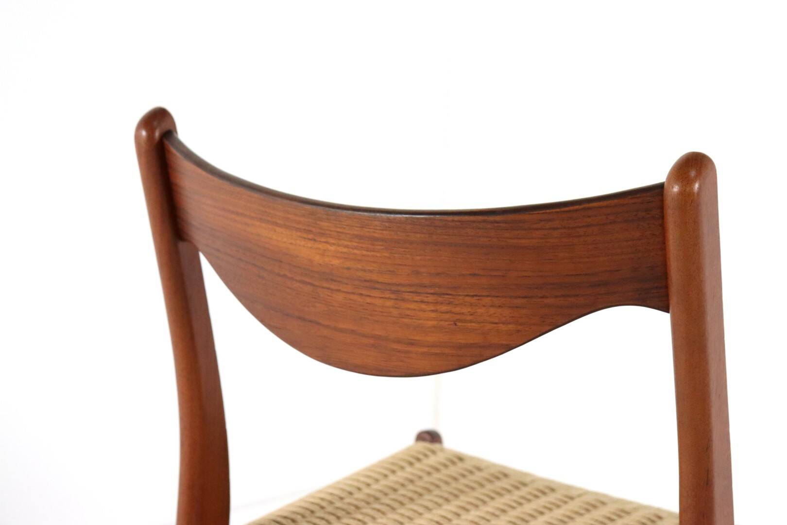 Set of 4 Arne Wahl Iversen for Glyngore papercord chairs 'Naerem'