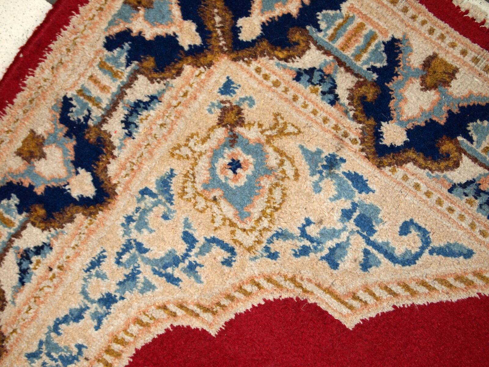 Tapis Vintage Kerman en Laine, Années 1970, Élégance Classique du Moyen-Ori