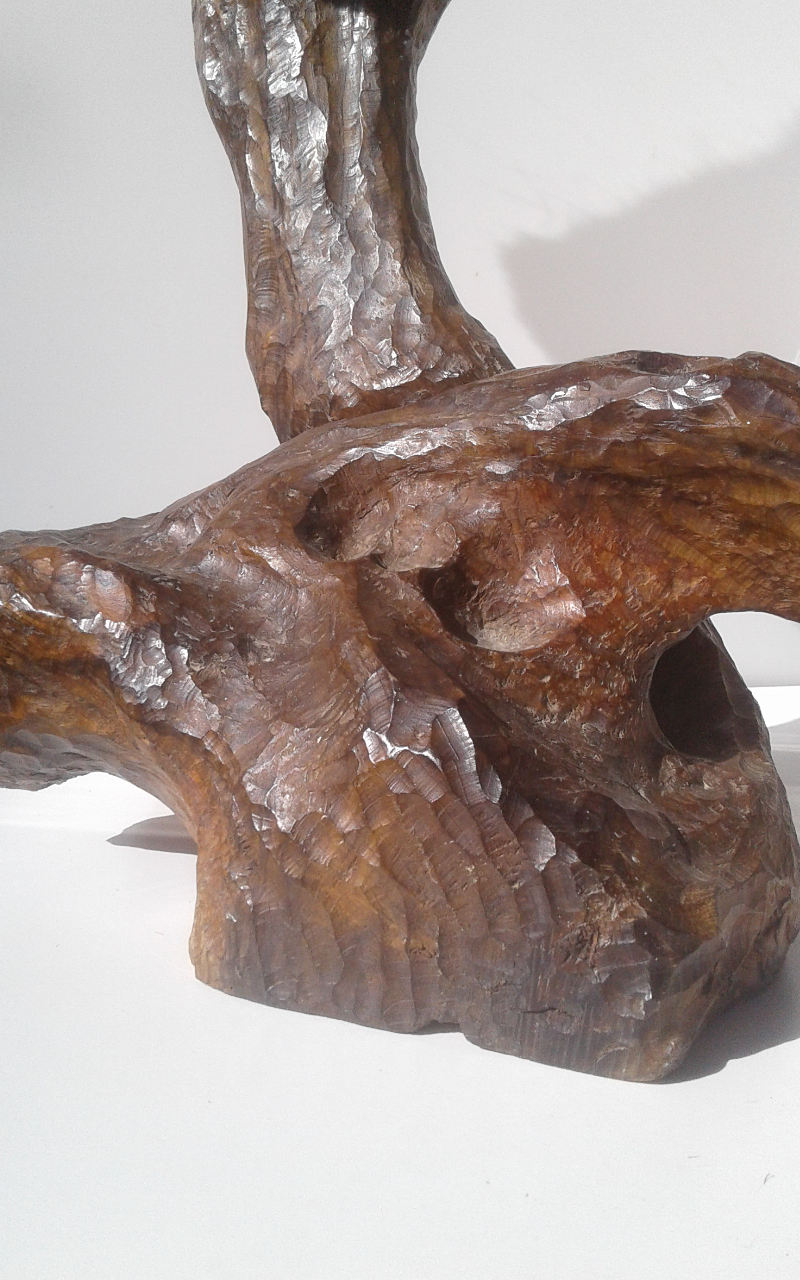 Brutalist lamp in olive root 60