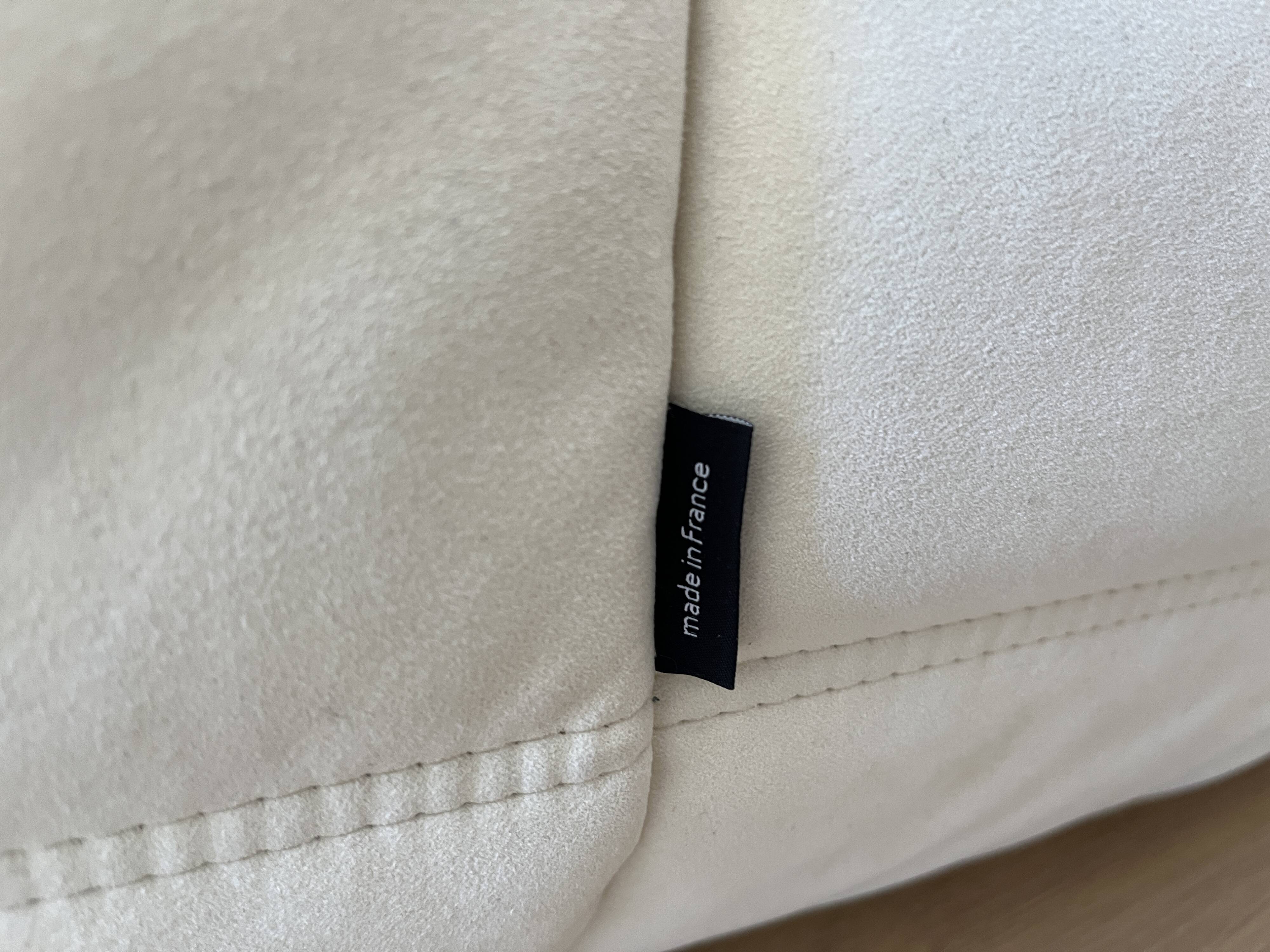 Canapé Togo Ligne Roset Neuf 3pl Alcantara Eggshell