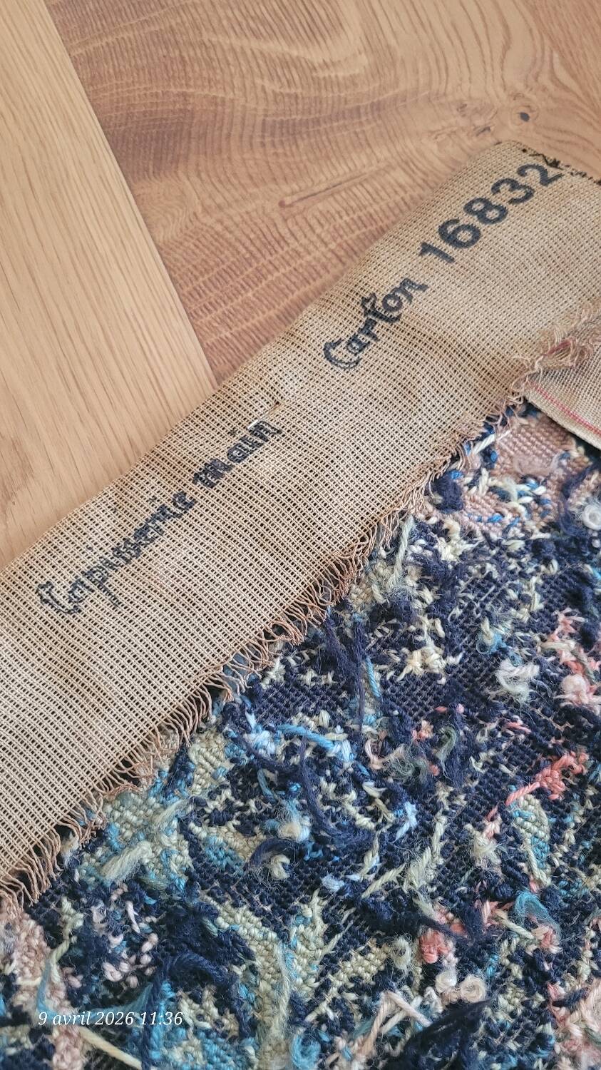 Wall tapestry: shearing