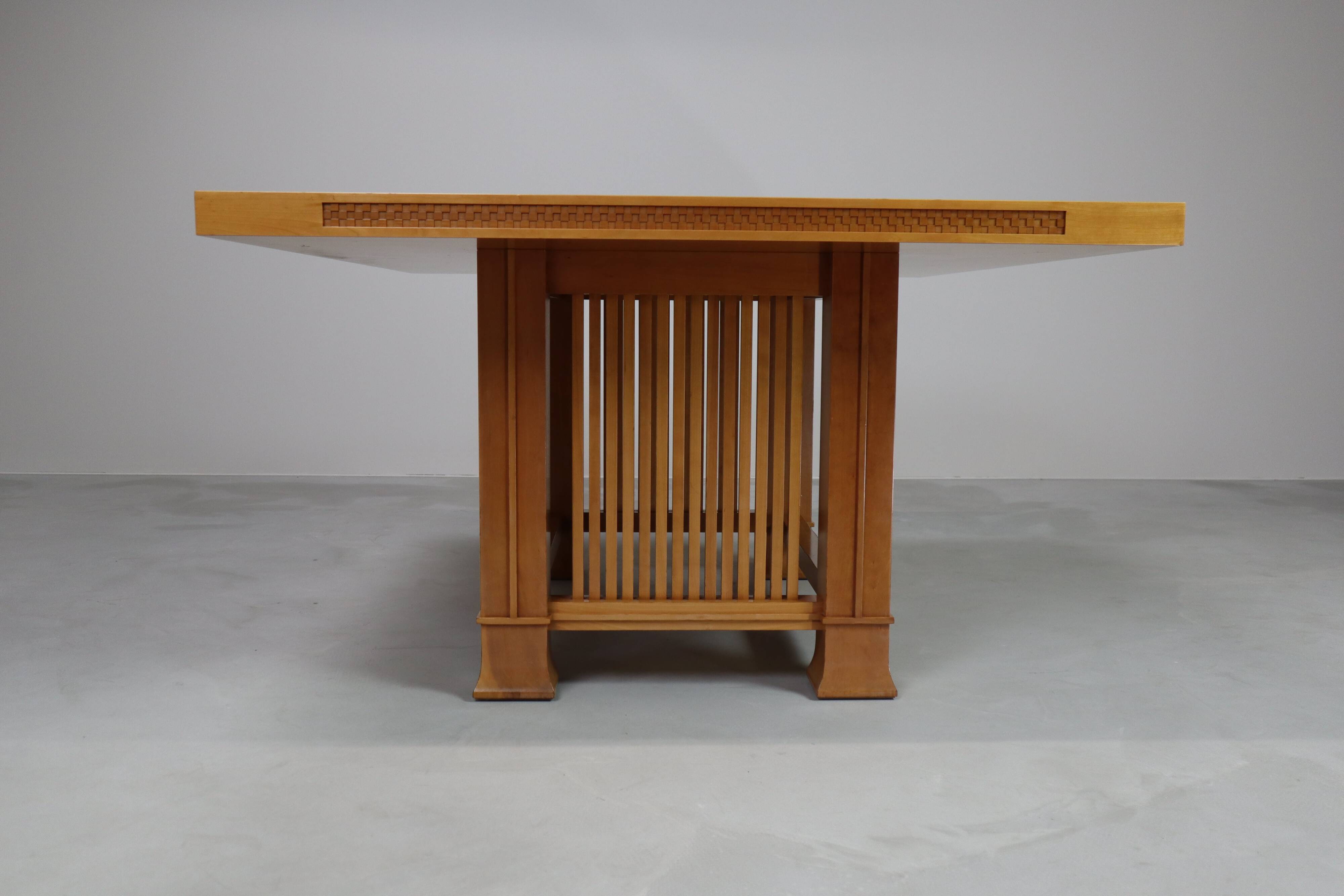 Husser 615 dining table by Frank Lloyd Wright produced by Cassina