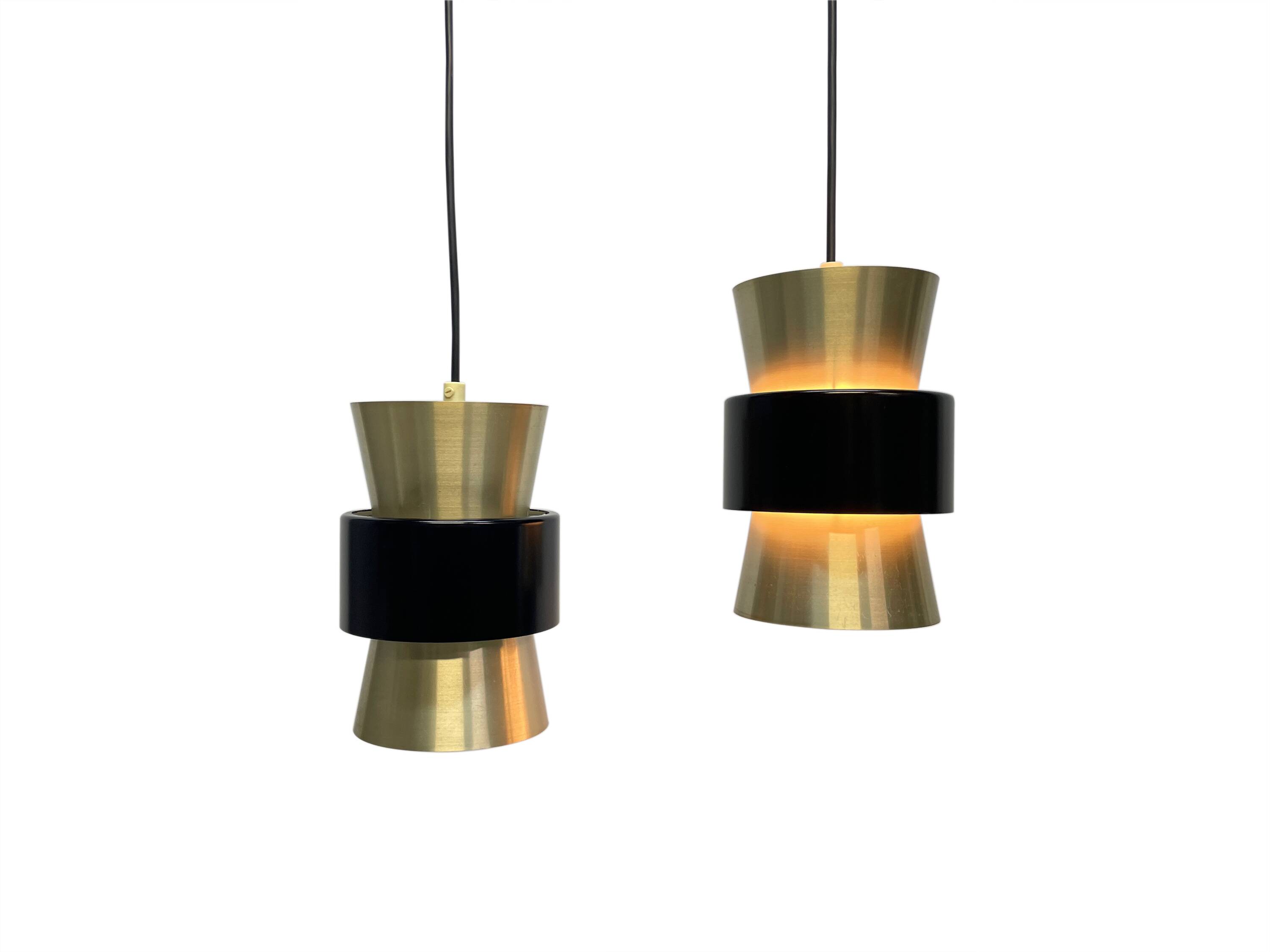 Paire de suspensions de style scandinave, Arnsdorf années 1960.