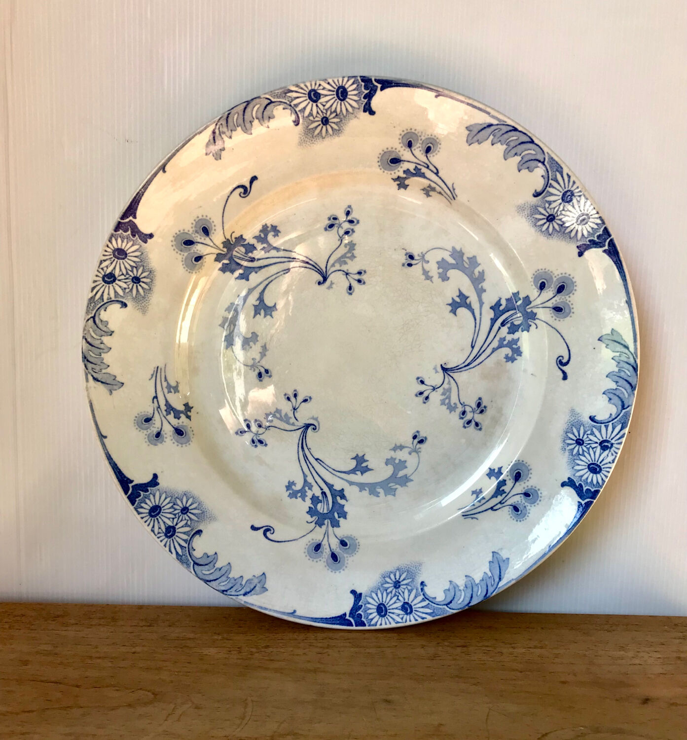 Round iron earth serving dish K&G Lunéville