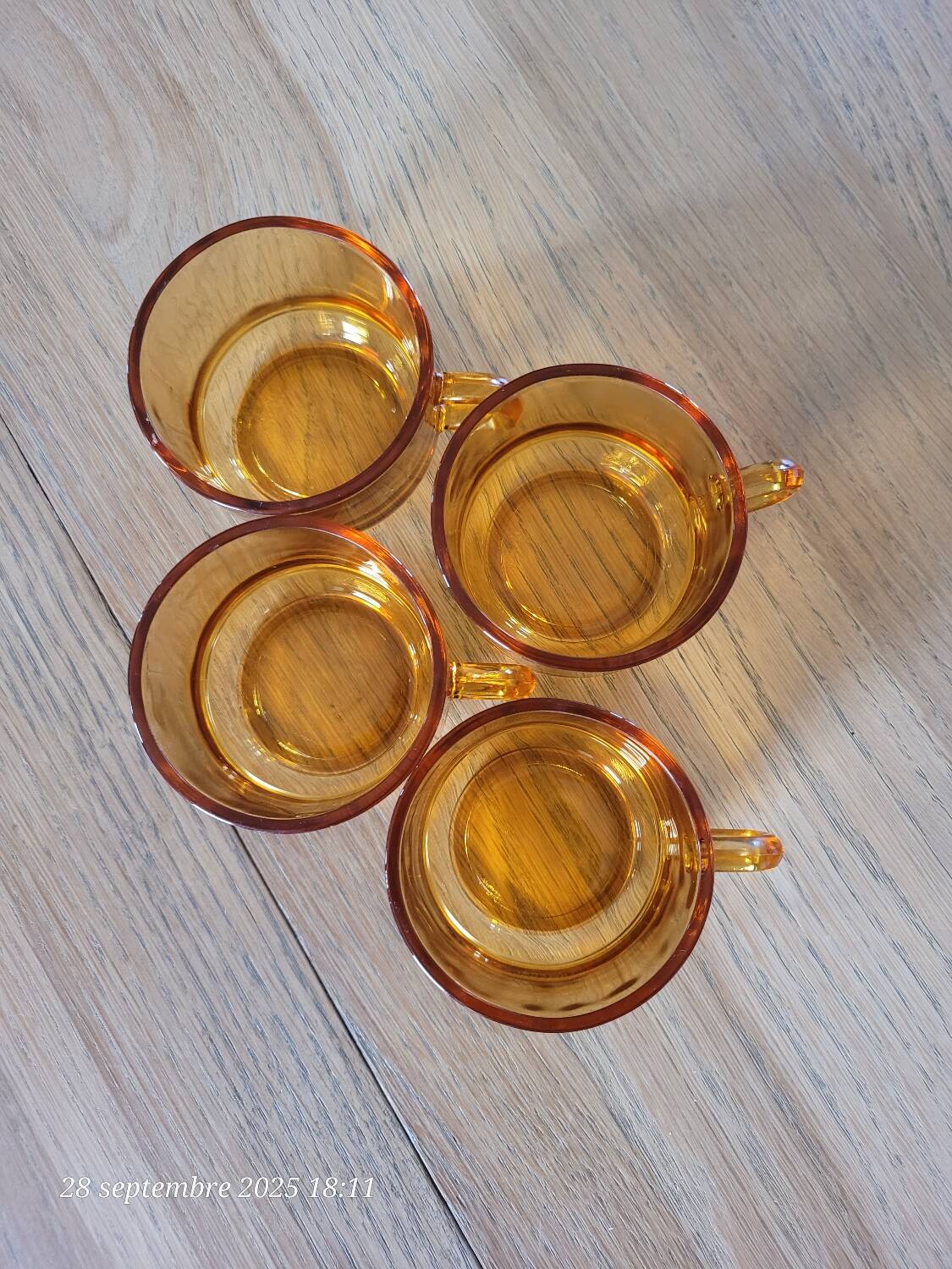 4 amber glass coffee cups