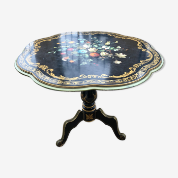 Napoleon III tipping table