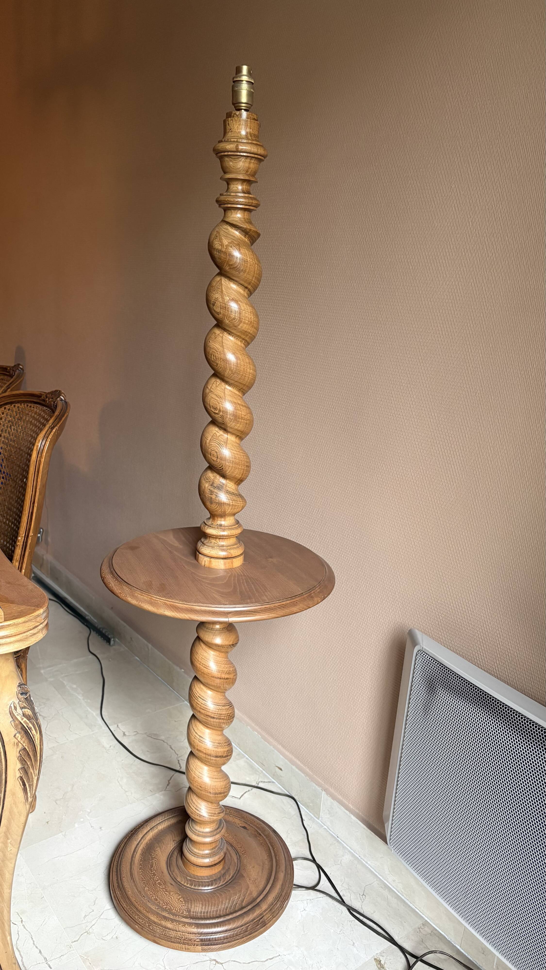 Pied de lampe haute en bois