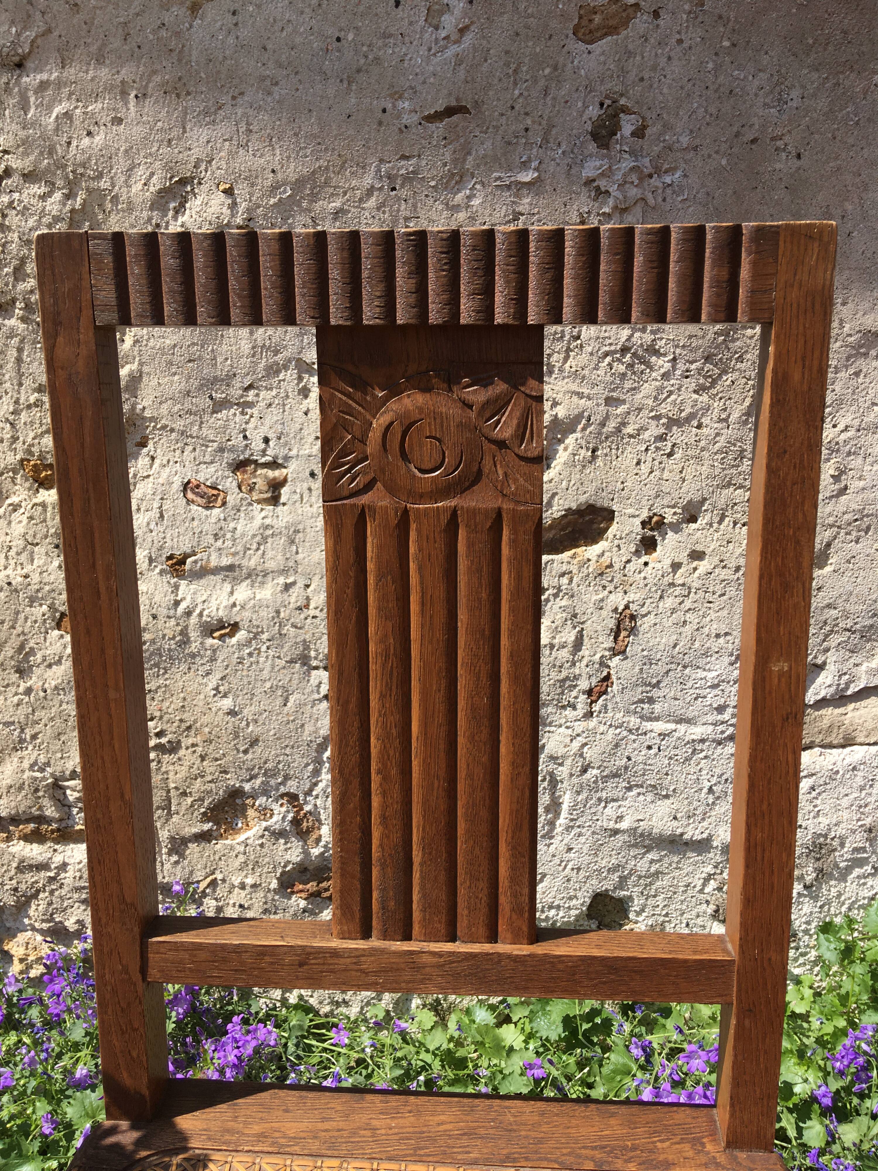Canine art deco chair