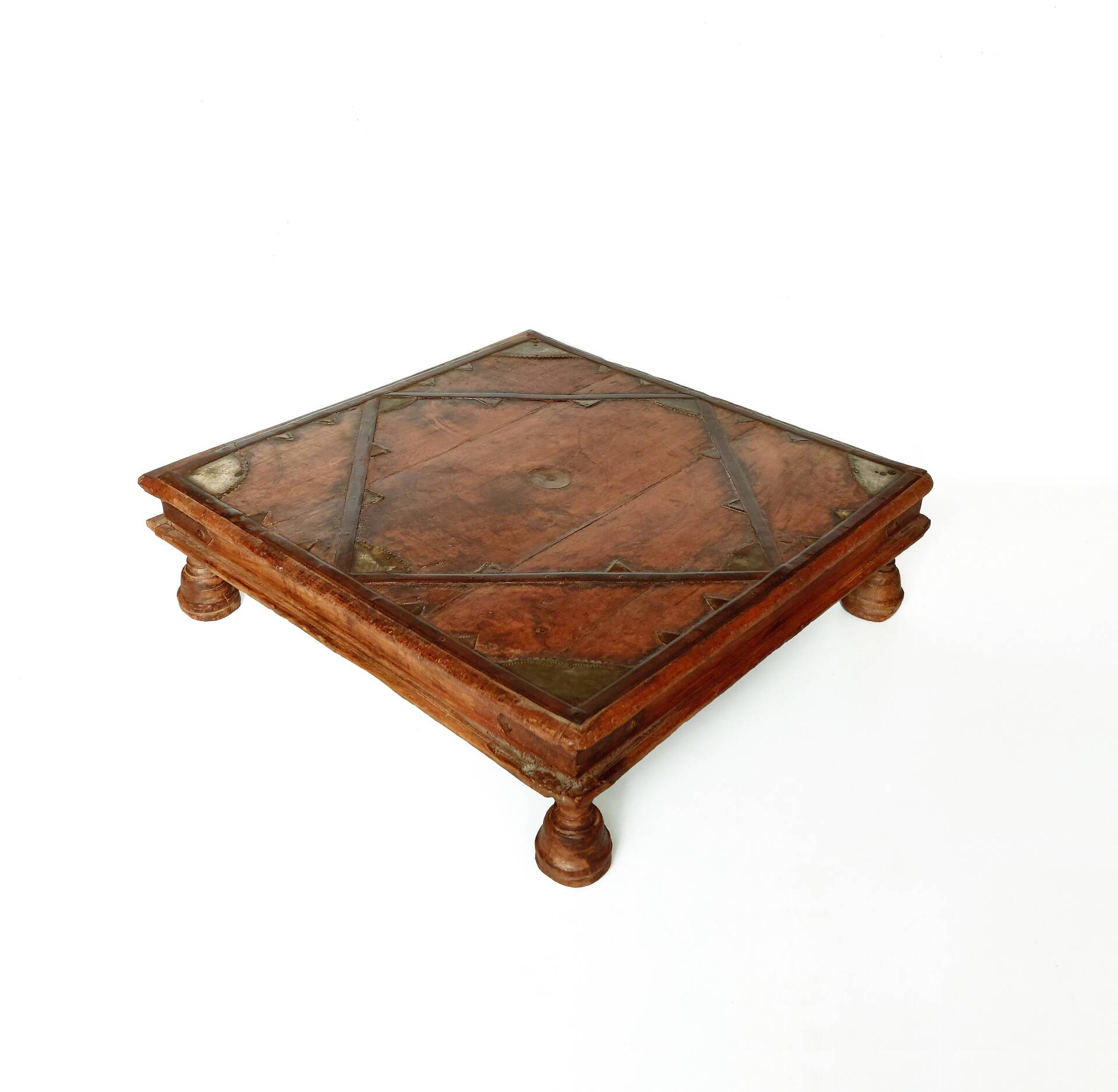 Ancient Indian ritual table of the Bajot type, wood and brass – Rajasthan