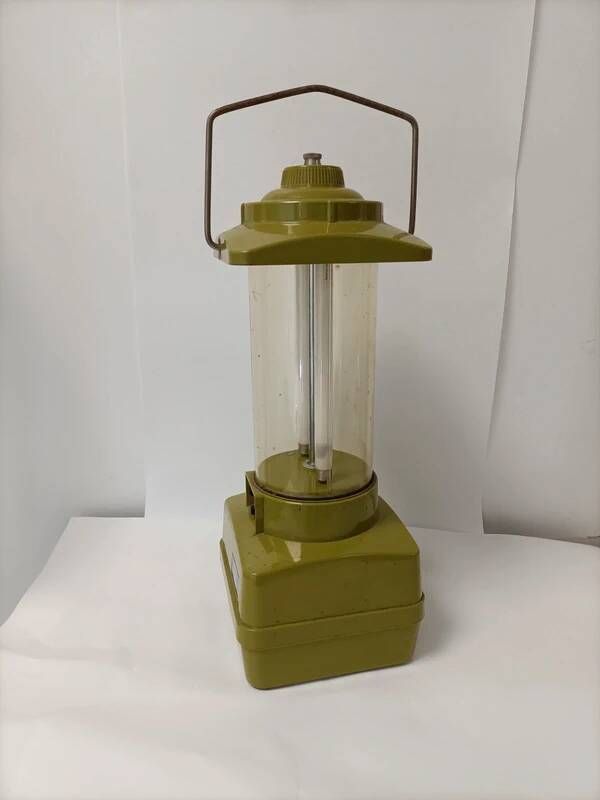 Ray-O-Vac Sportsman 360 vintage 70s camping lantern lamp khaki