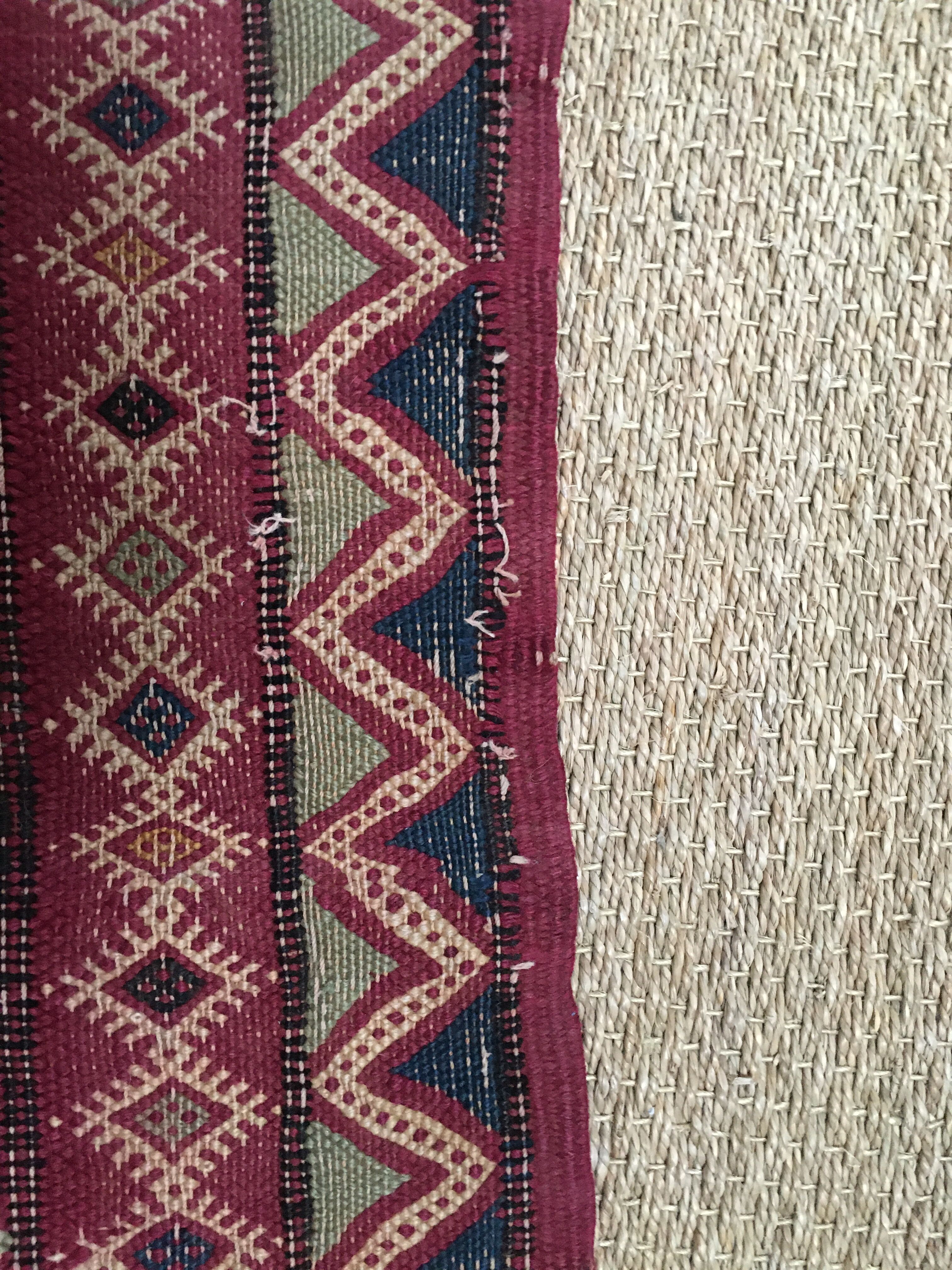 Tapis kilim rouge traditionnel artisanal 138 x 244