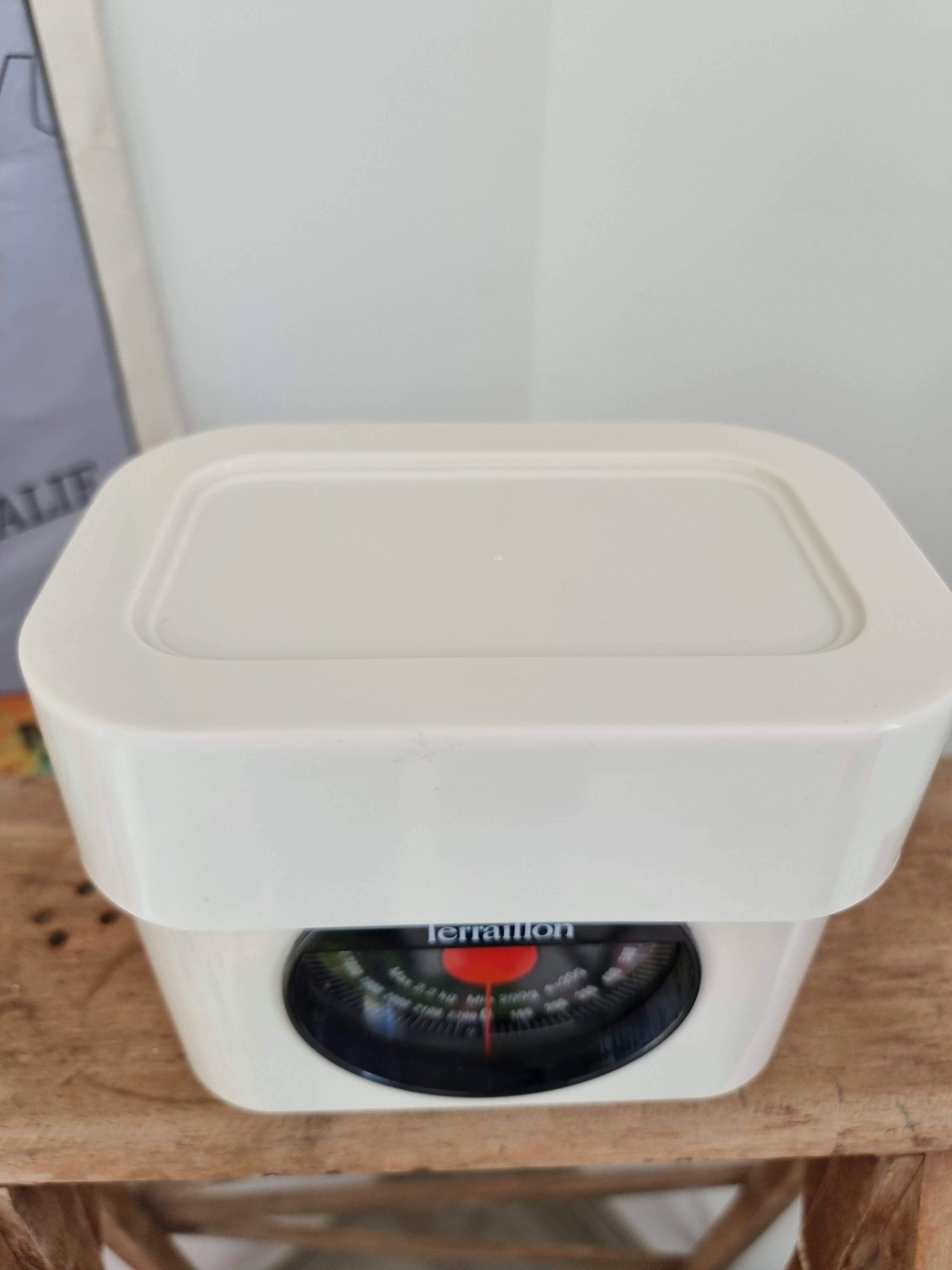 Vintage terraillon scale