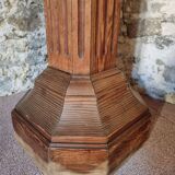 Piédestal ancien en bois – Colonne de monastère, France vers 1900