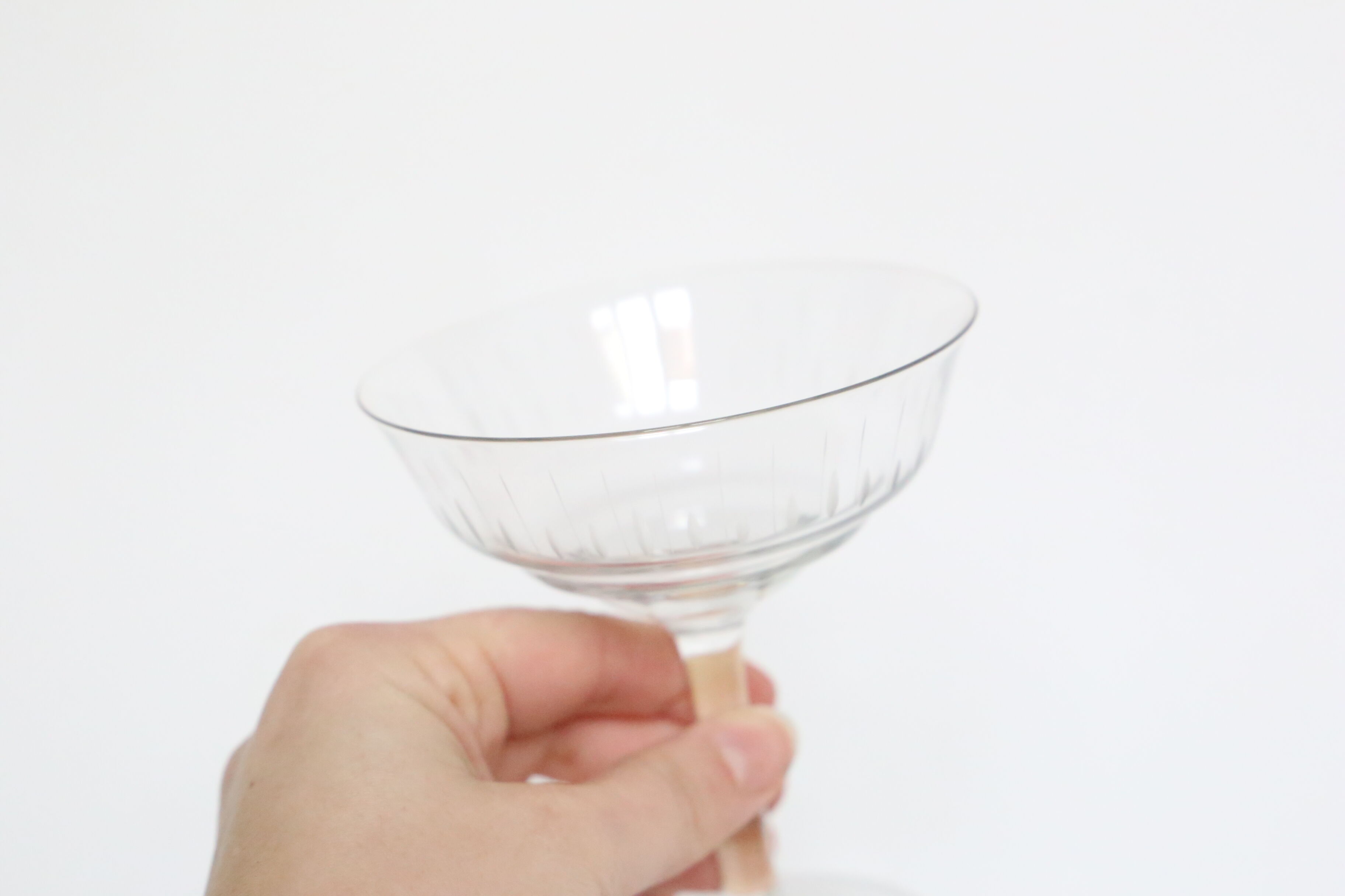 Ensemble de 6 coupes à champagne en cristal gravé