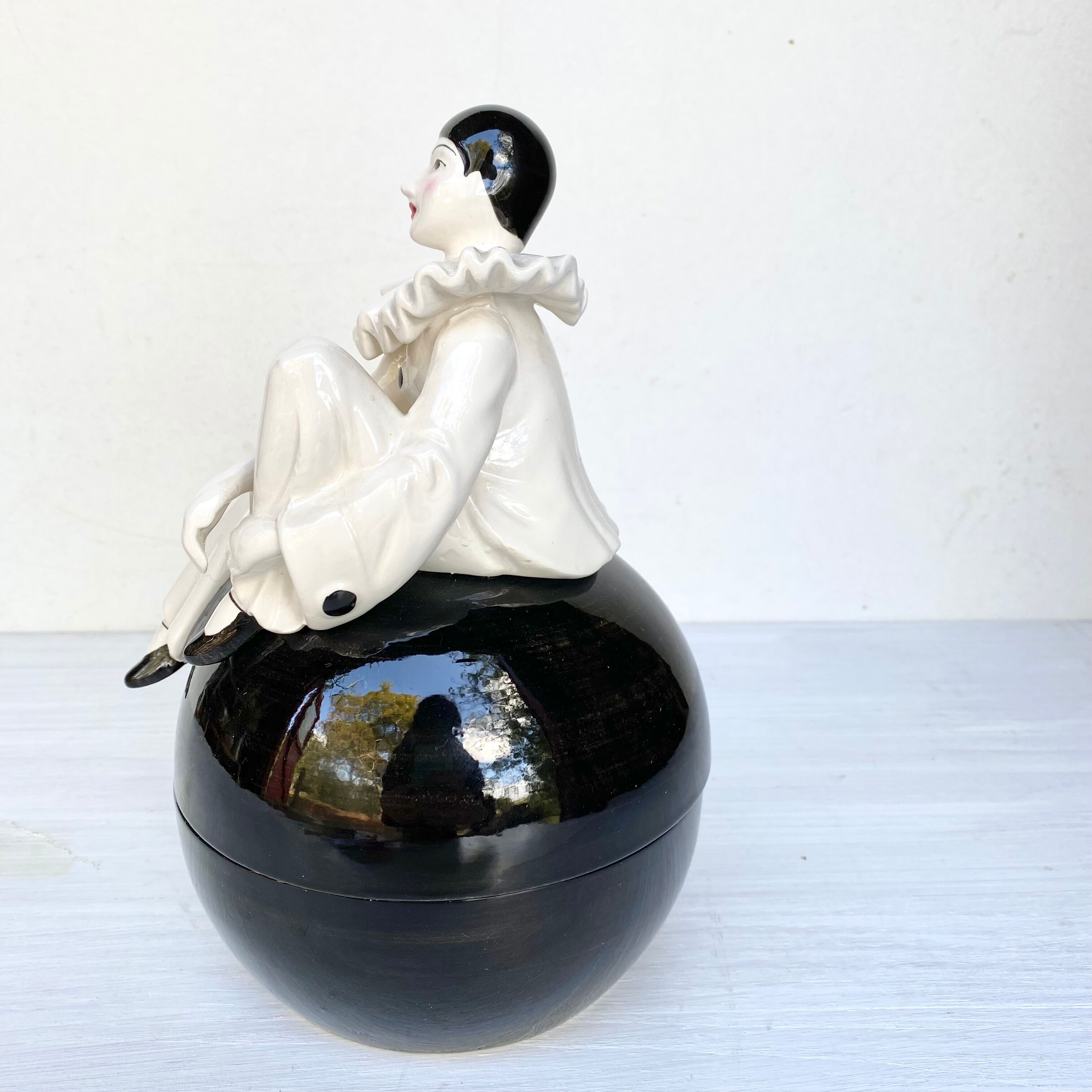Vintage pierrot ceramic pot