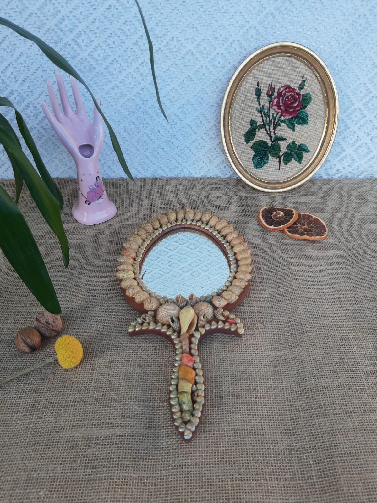 Hand or hanging mirror kitsch shells
