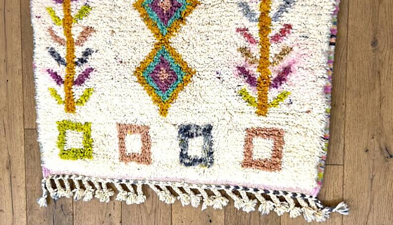 Traditional handmade Moroccan rug 200cm x 300cm