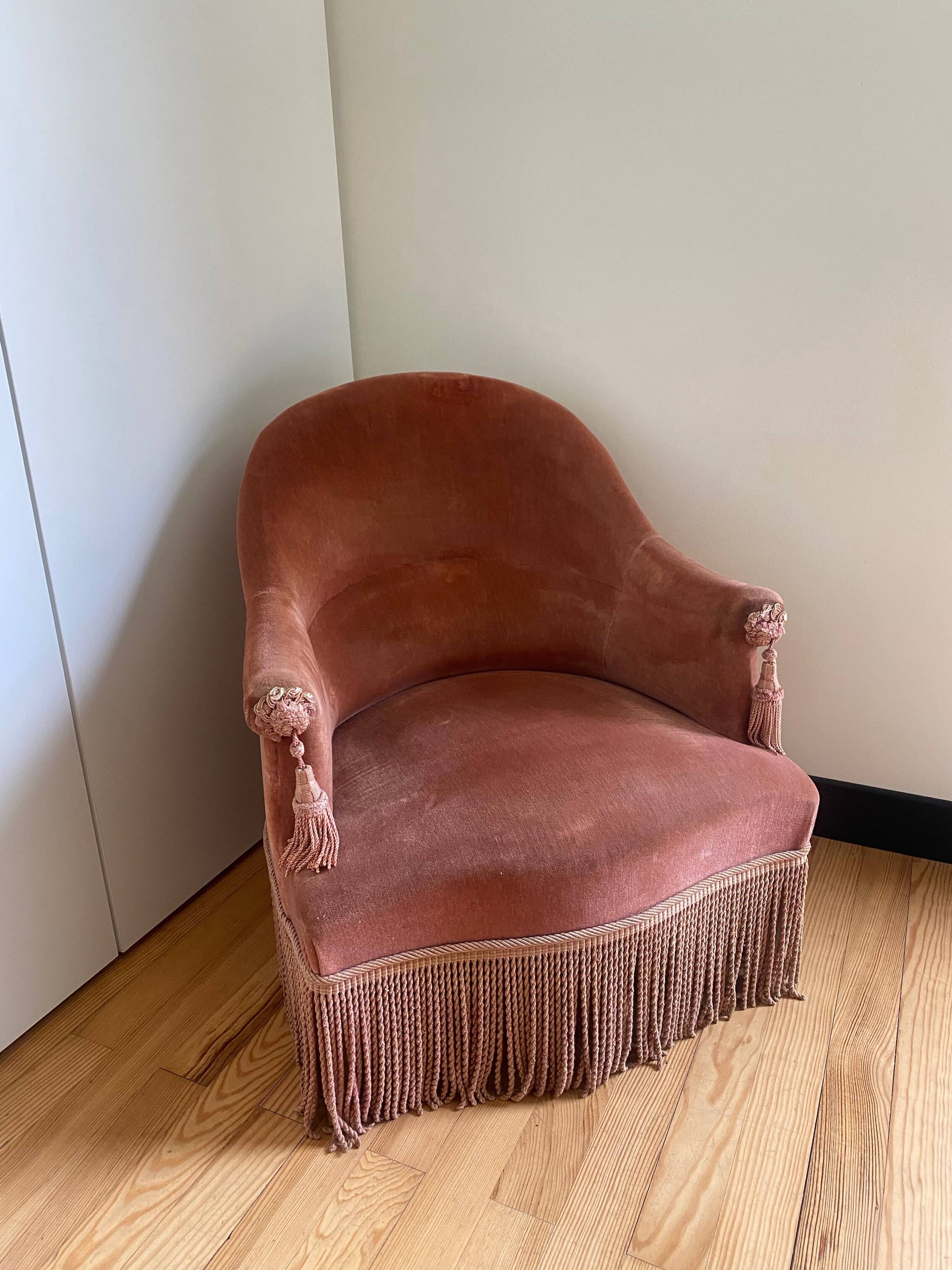 Vintage toad armchair Henriette