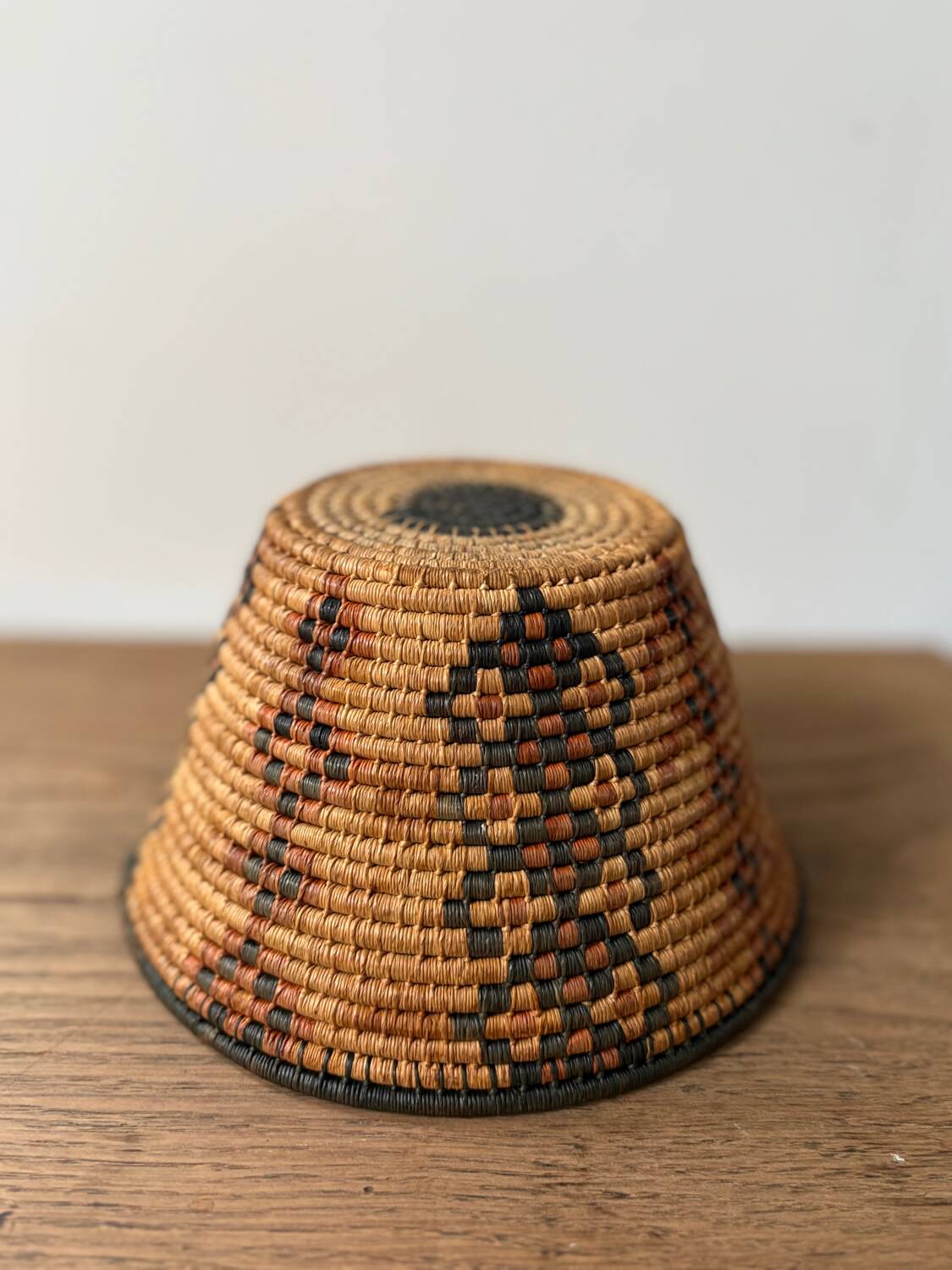 Panier bol en jonc tressé vintage
