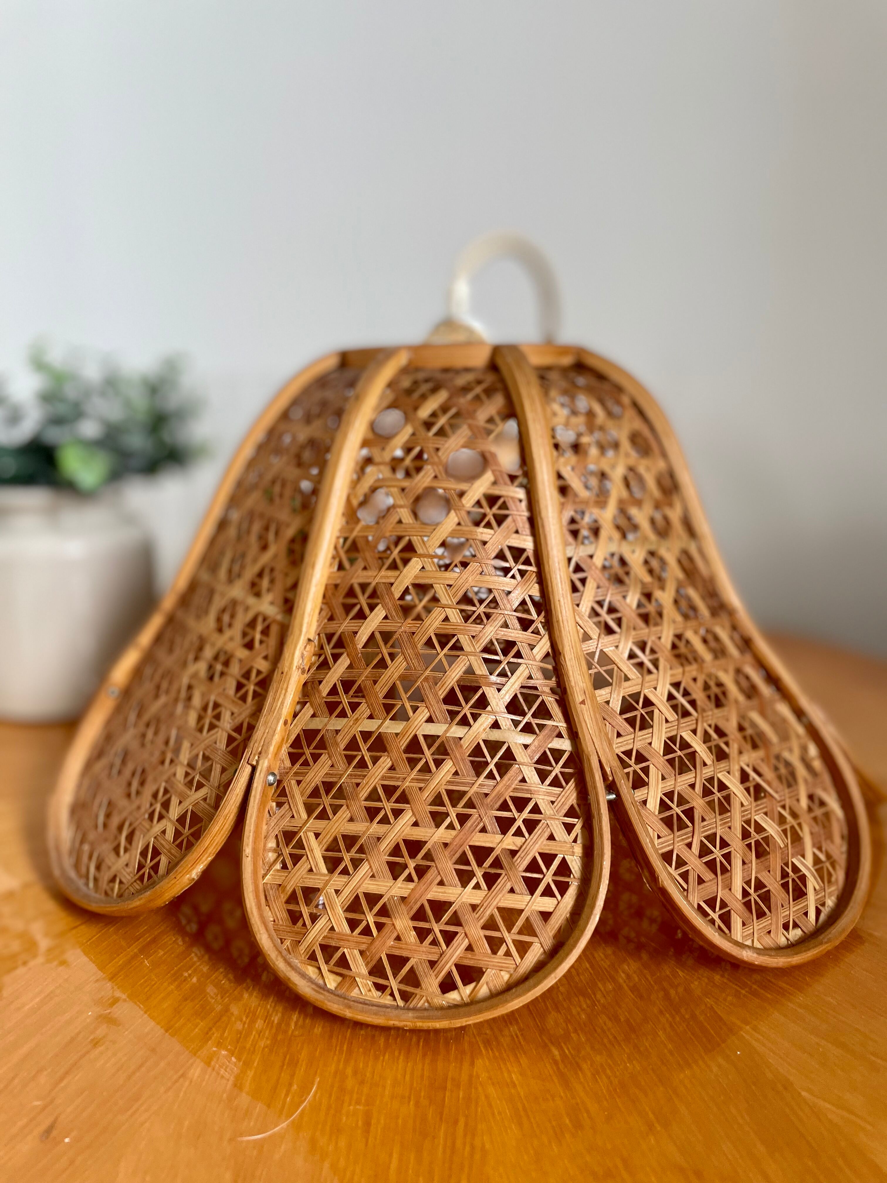 Vintage wicker rattan pendant lamp