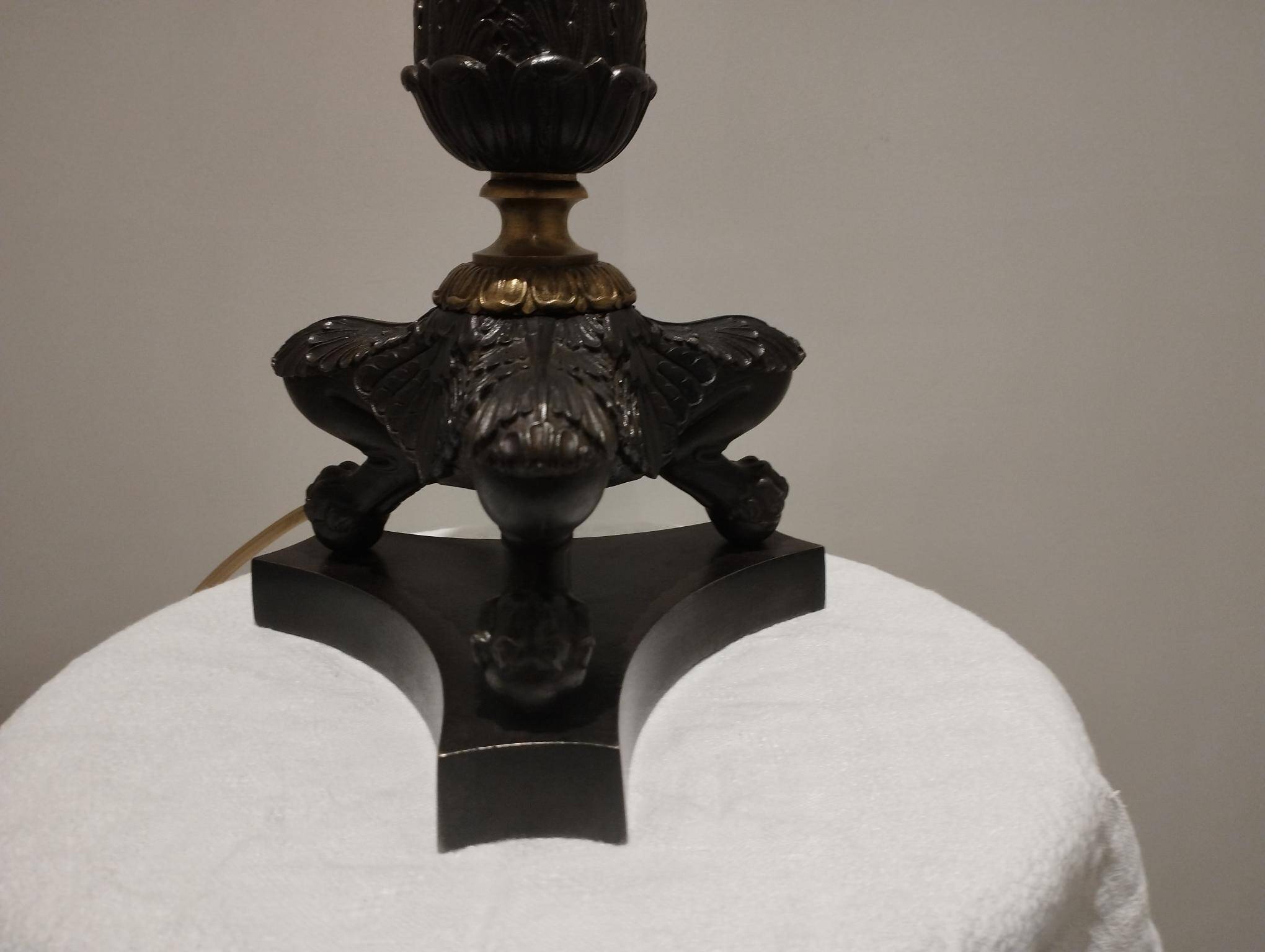 Antique lamp base with lion's paw - Restoration period - Empire