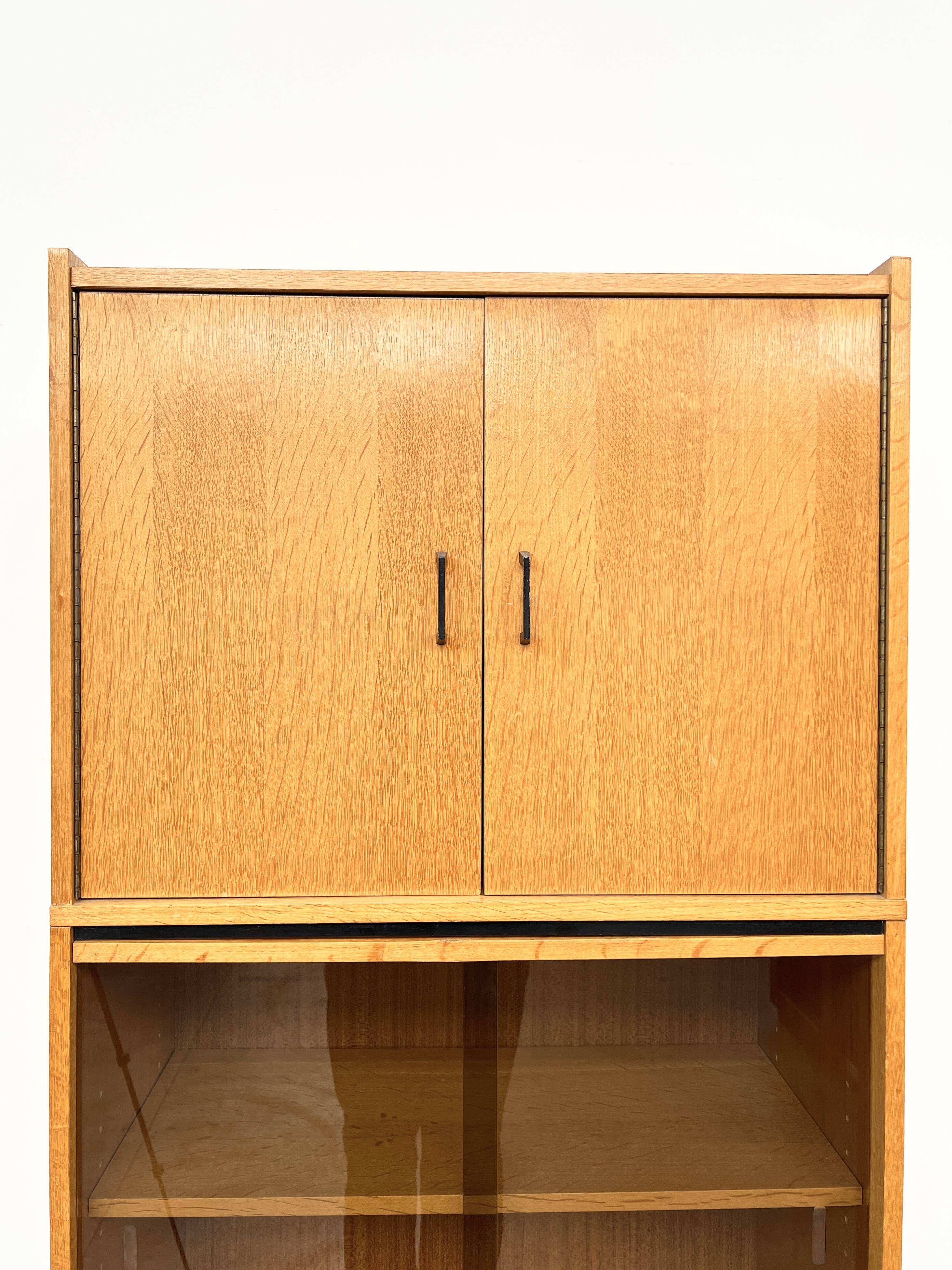 Bibliothèque vitrine modulable vintage – bois blond & verre fumé (189 cm)