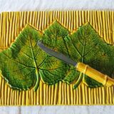 Very pretty cheese platter or trivet from Vallauris in very good condition