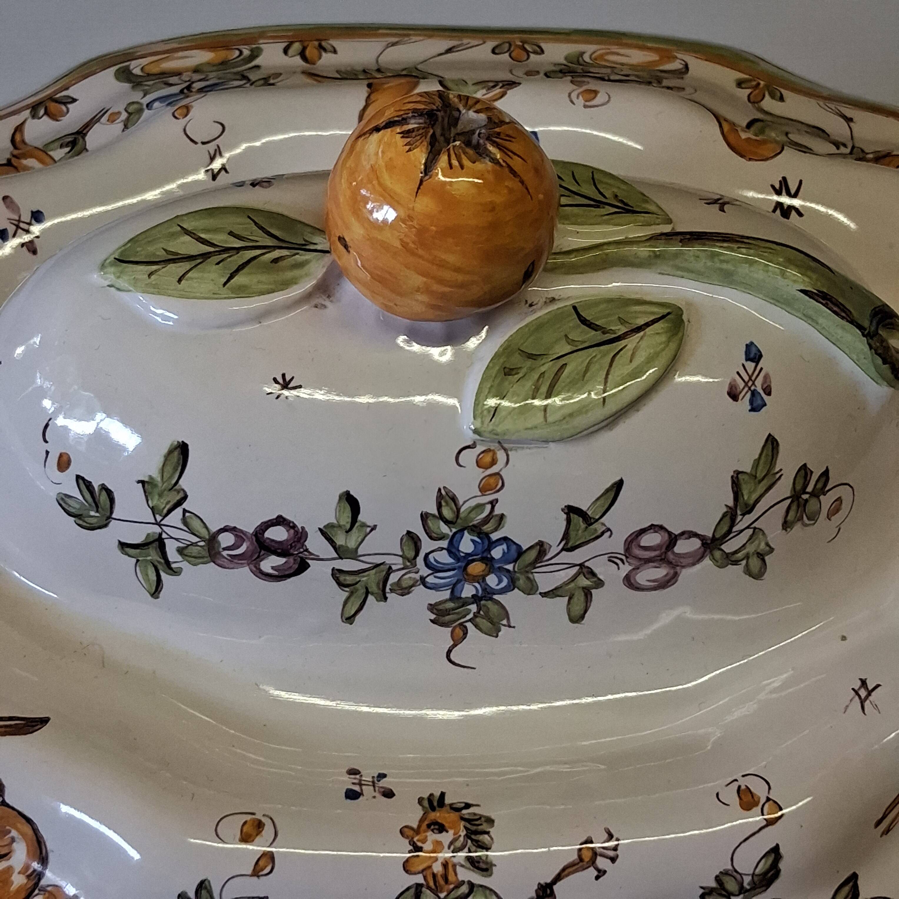 Superb vegetable dish/soup tureen in ceramic and its serving platter in very good condition.