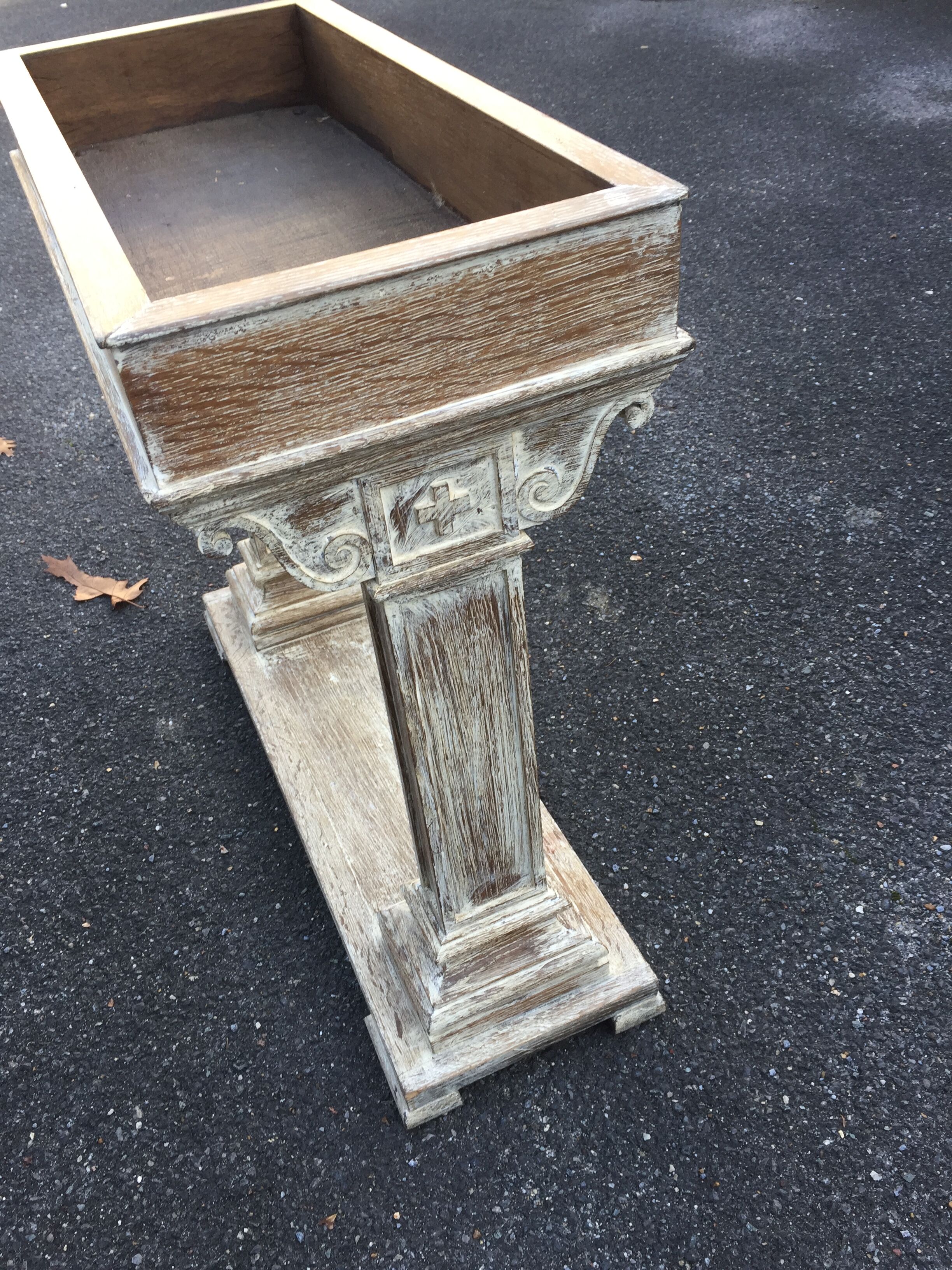 Small fifth wheel in cerused oak