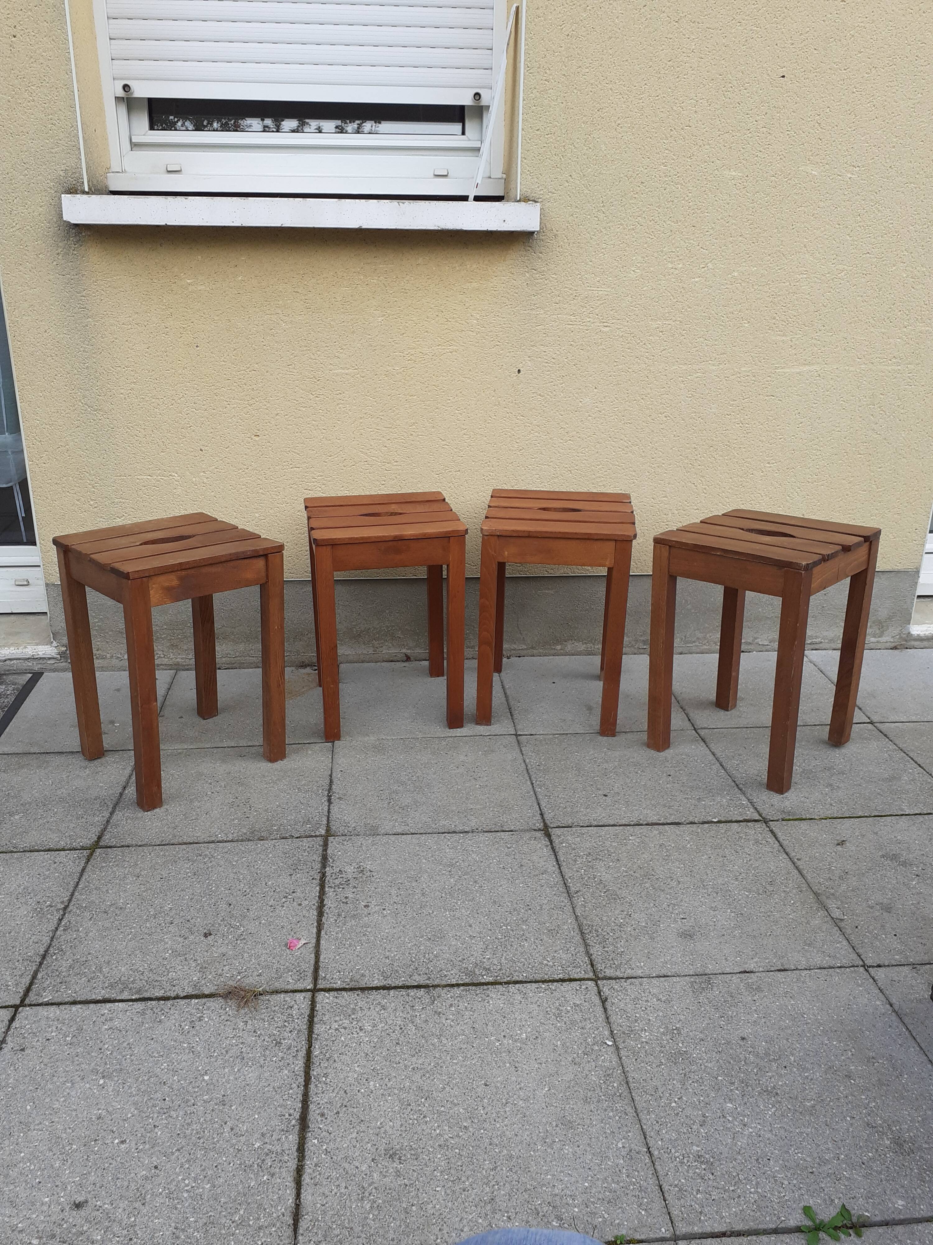 Set of 4 wooden stool