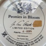Assiette numérotée par Joe Anna Arnett collection "Peonies in Bloom"