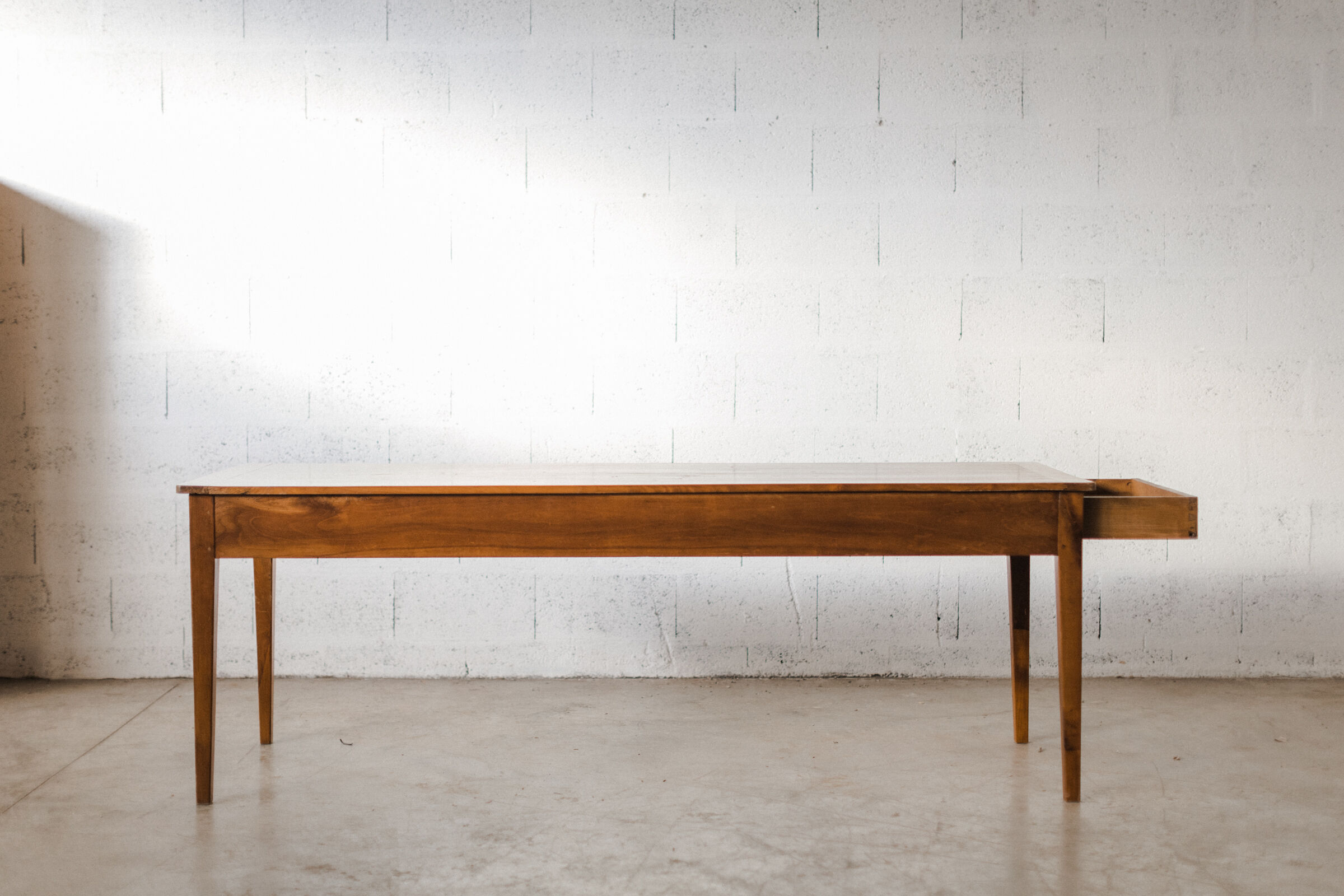 Rectangle wooden table "Cyclamen Mahogany"
